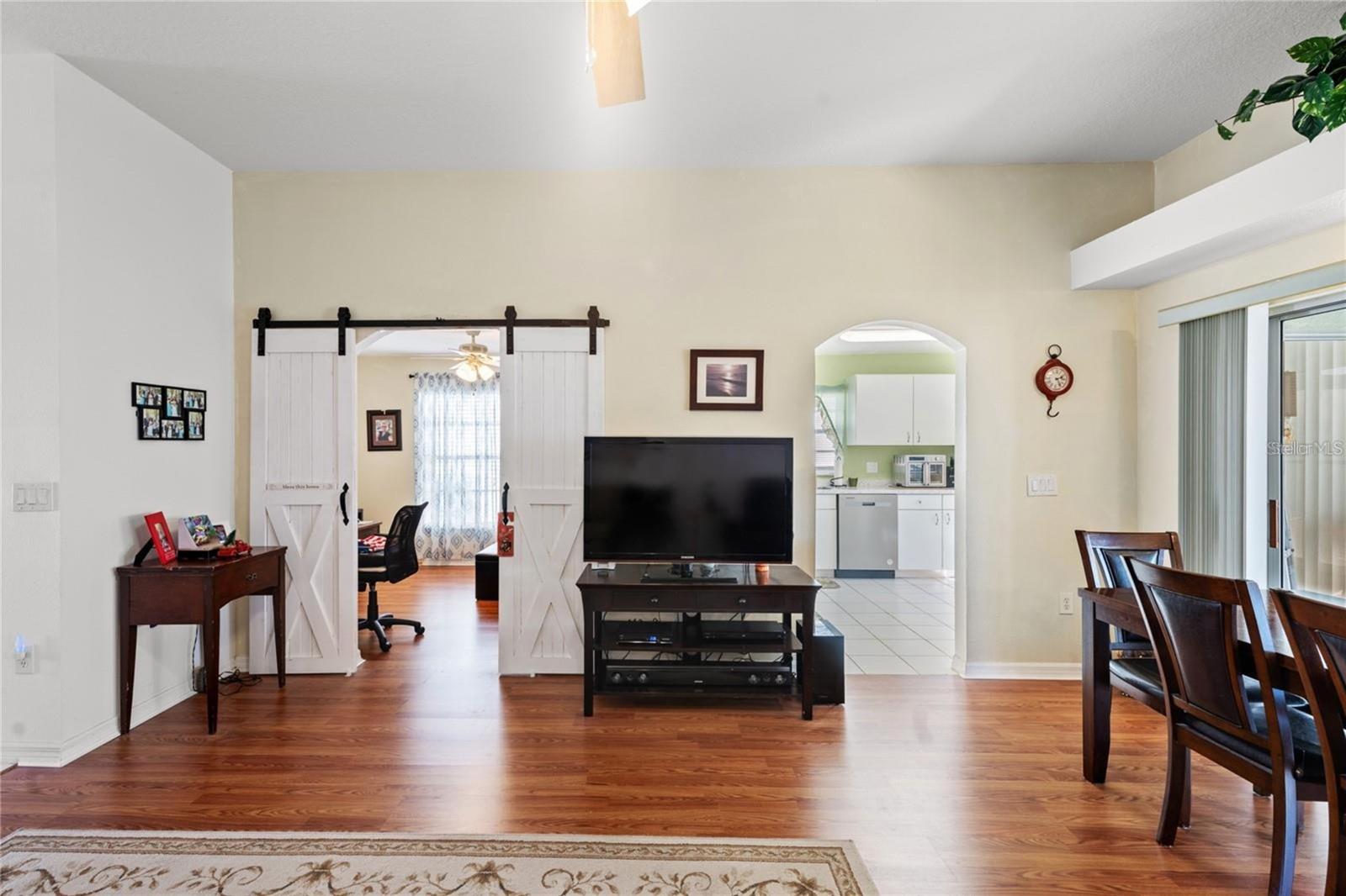 Image 6 of 31 For 221 Prather Drive