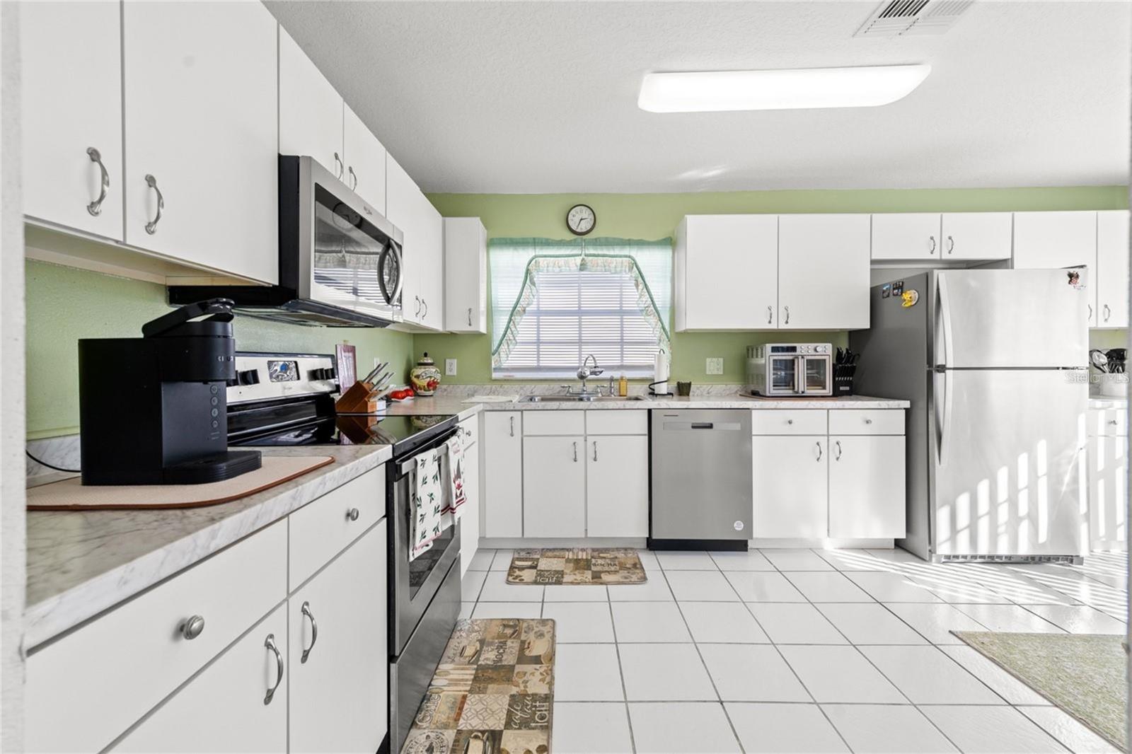 Image 9 of 31 For 221 Prather Drive