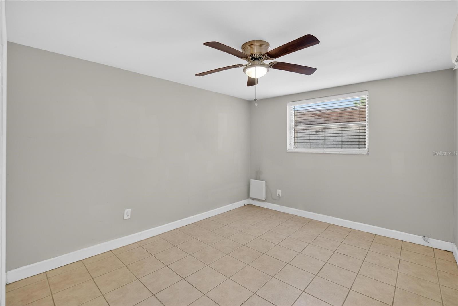 Image 12 of 31 For 3301 Woodlawn Avenue 2