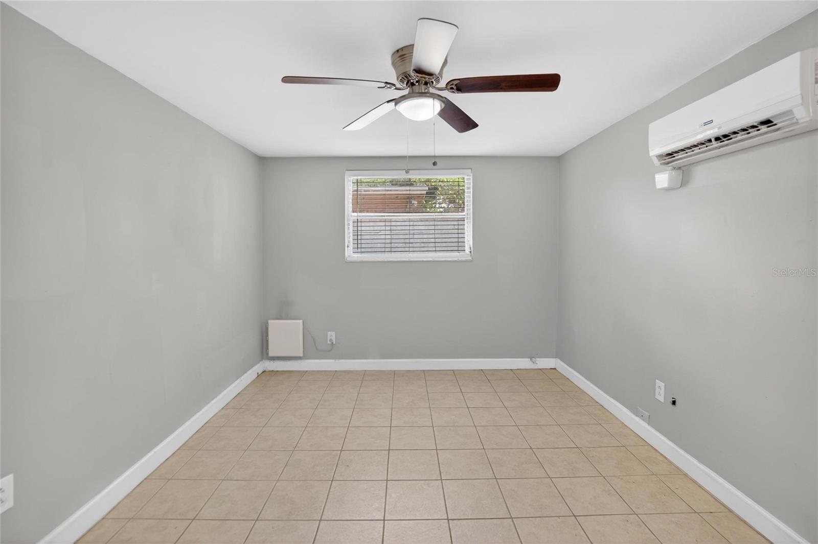 Image 14 of 31 For 3301 Woodlawn Avenue 2