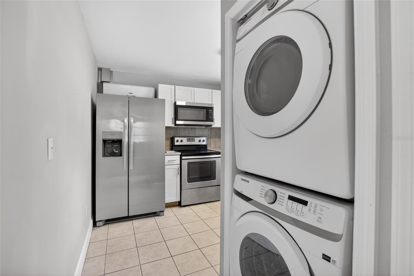 Image 17 of 31 For 3301 Woodlawn Avenue 2
