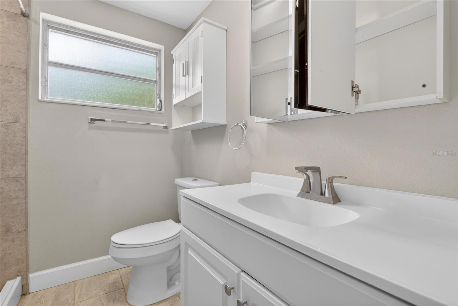 Image 20 of 31 For 3301 Woodlawn Avenue 2