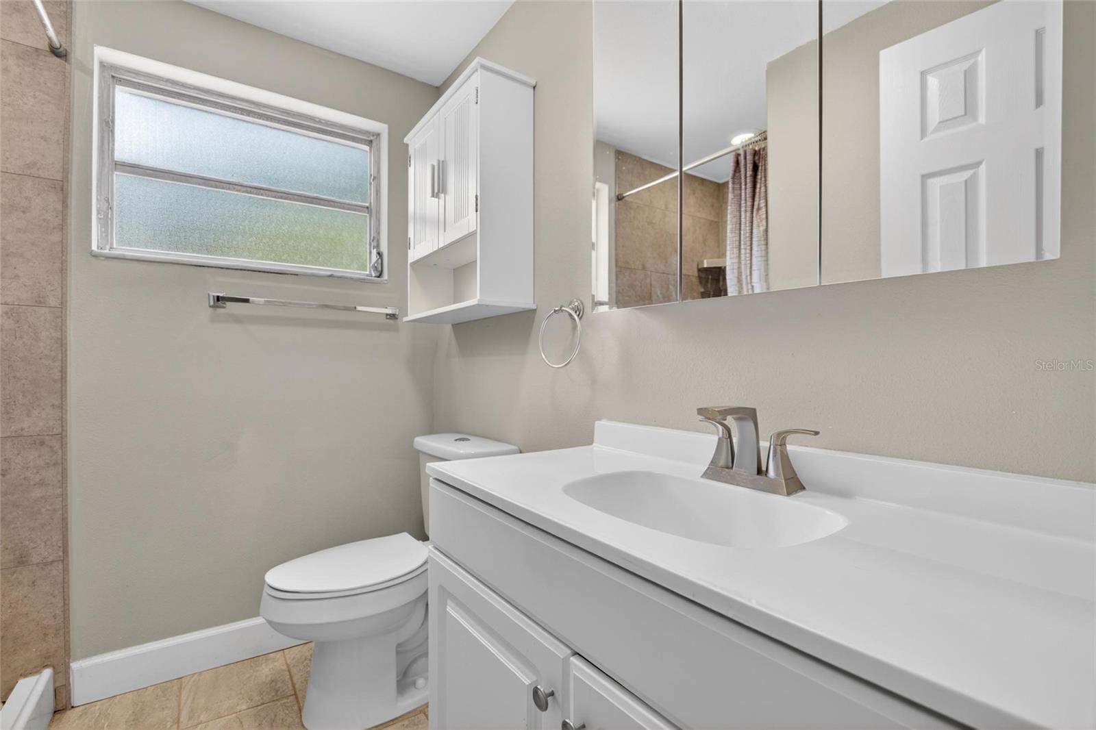 Image 21 of 31 For 3301 Woodlawn Avenue 2