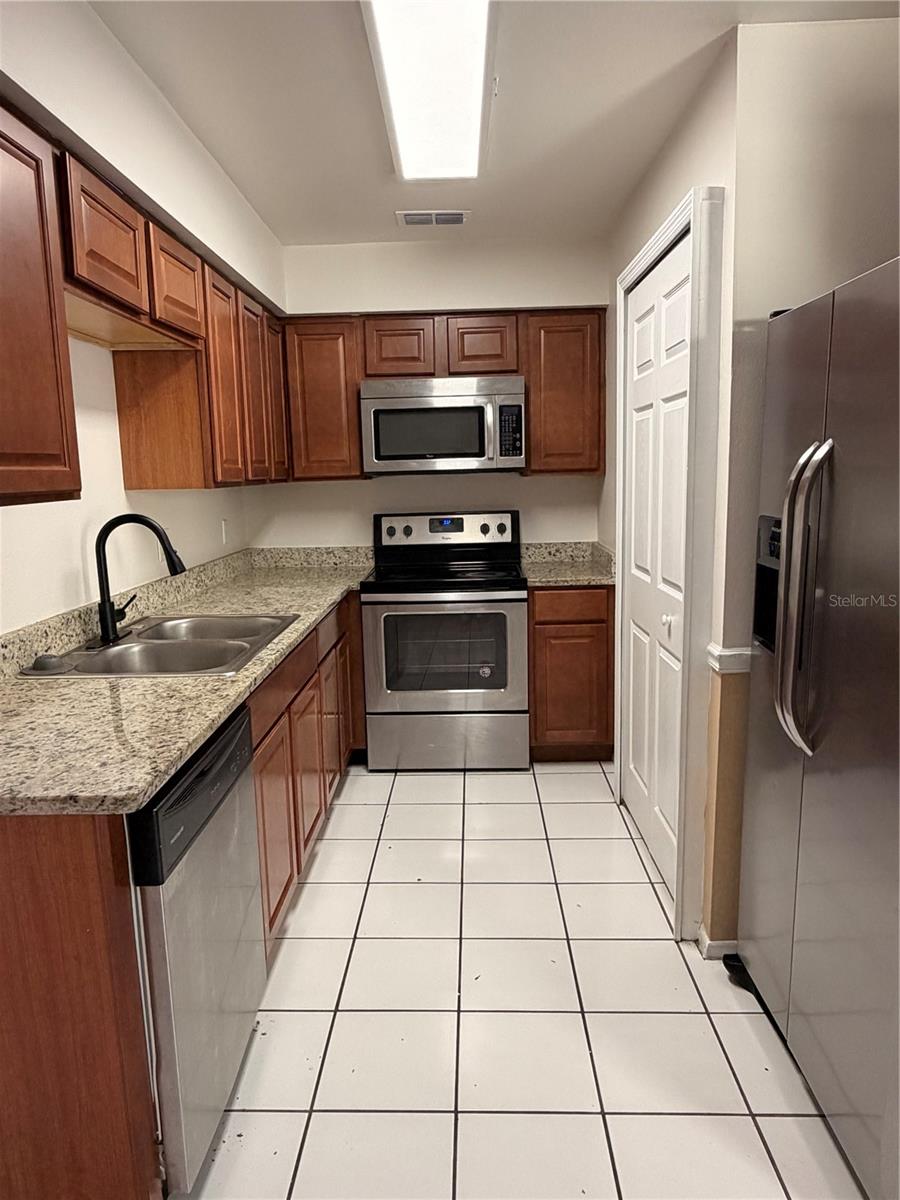 Image 7 of 10 For 1275 Woodman Way