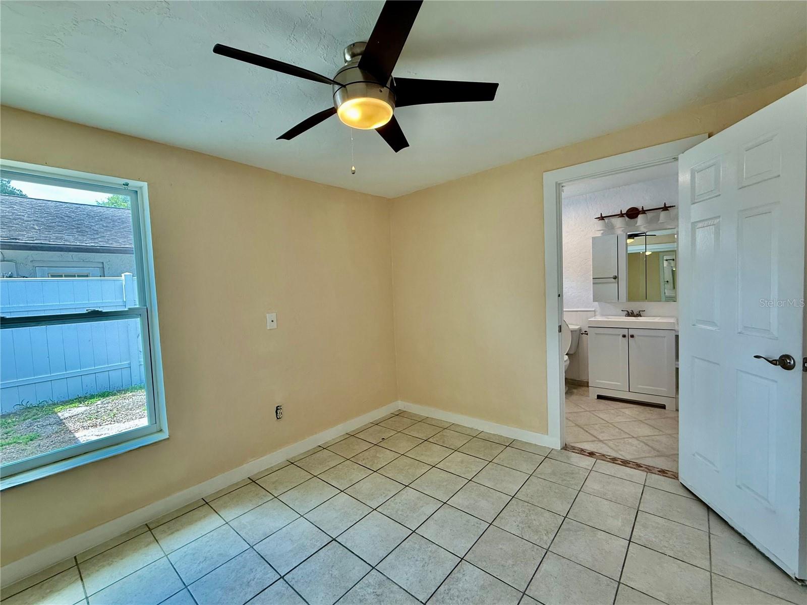 Image 11 of 25 For 5152 Isabelle Avenue