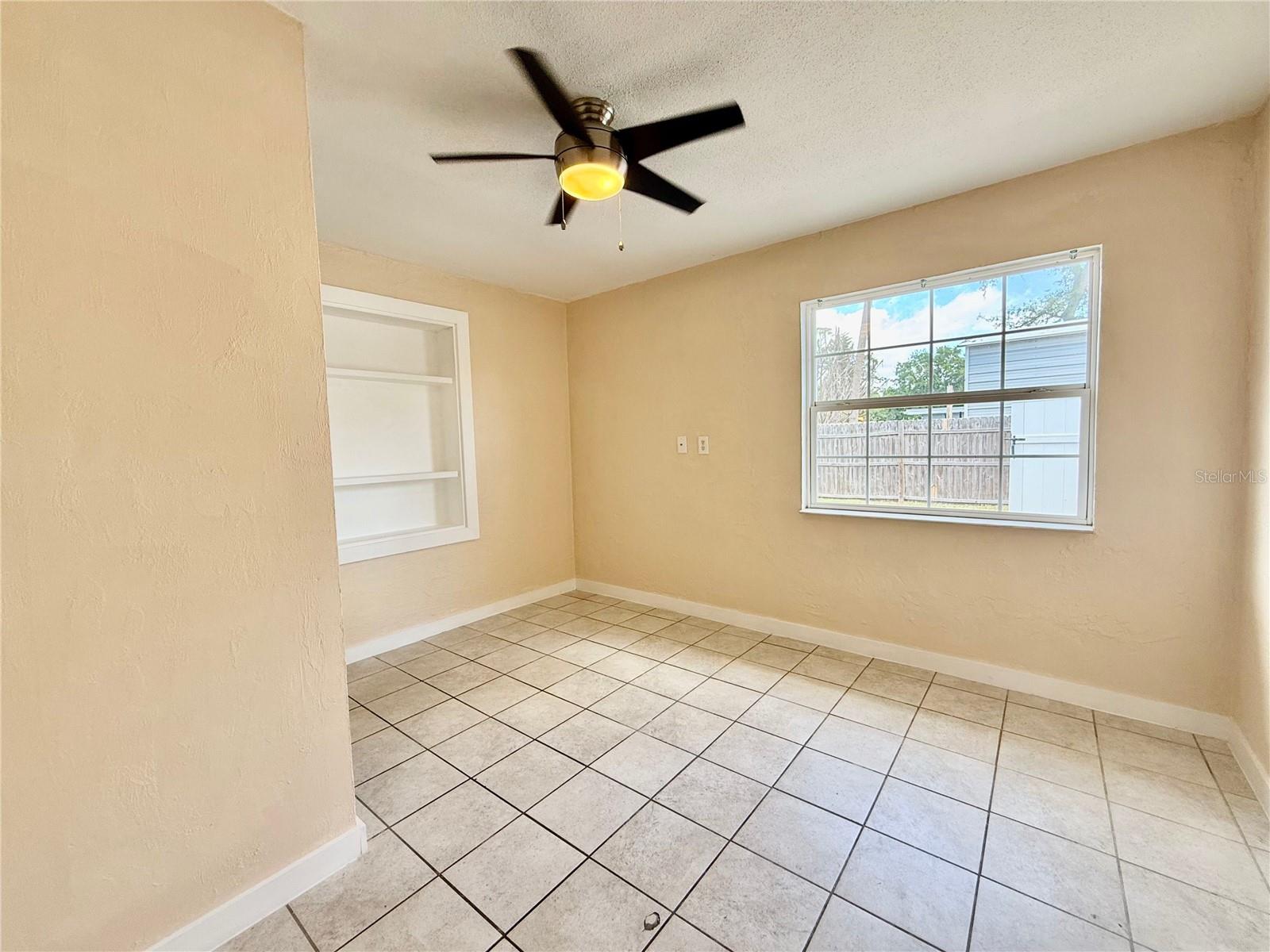Image 14 of 25 For 5152 Isabelle Avenue