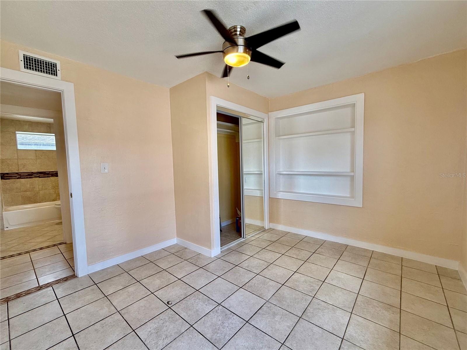 Image 15 of 25 For 5152 Isabelle Avenue