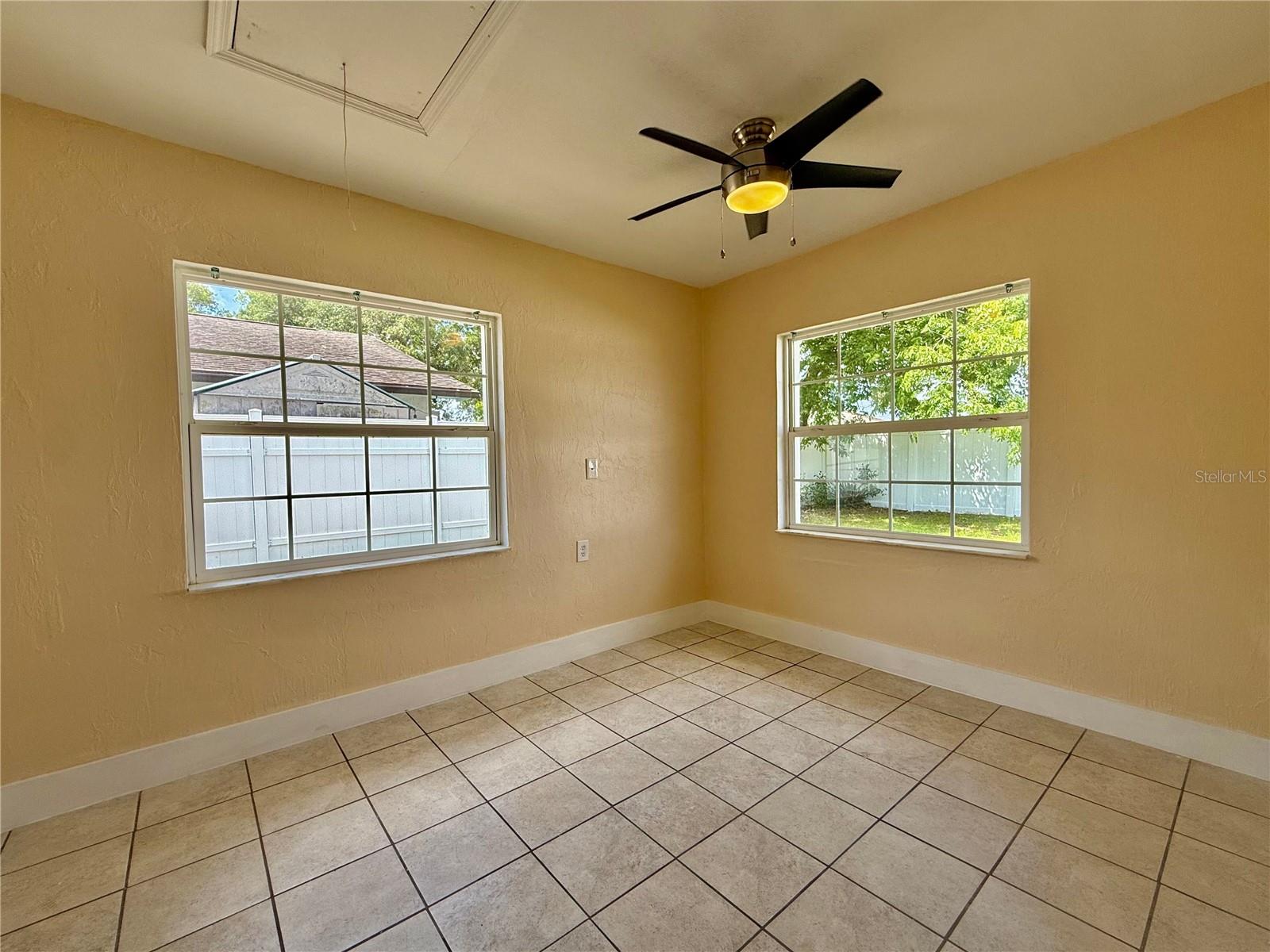 Image 17 of 25 For 5152 Isabelle Avenue