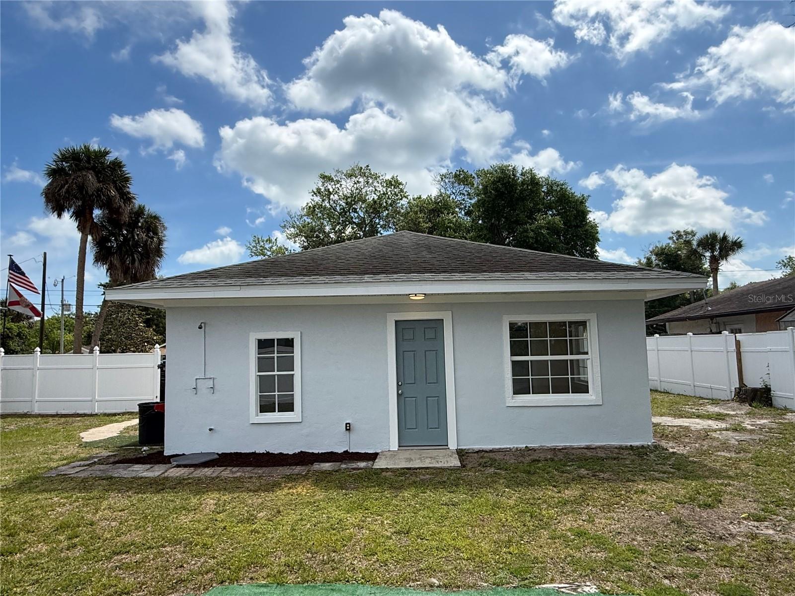 Image 20 of 25 For 5152 Isabelle Avenue