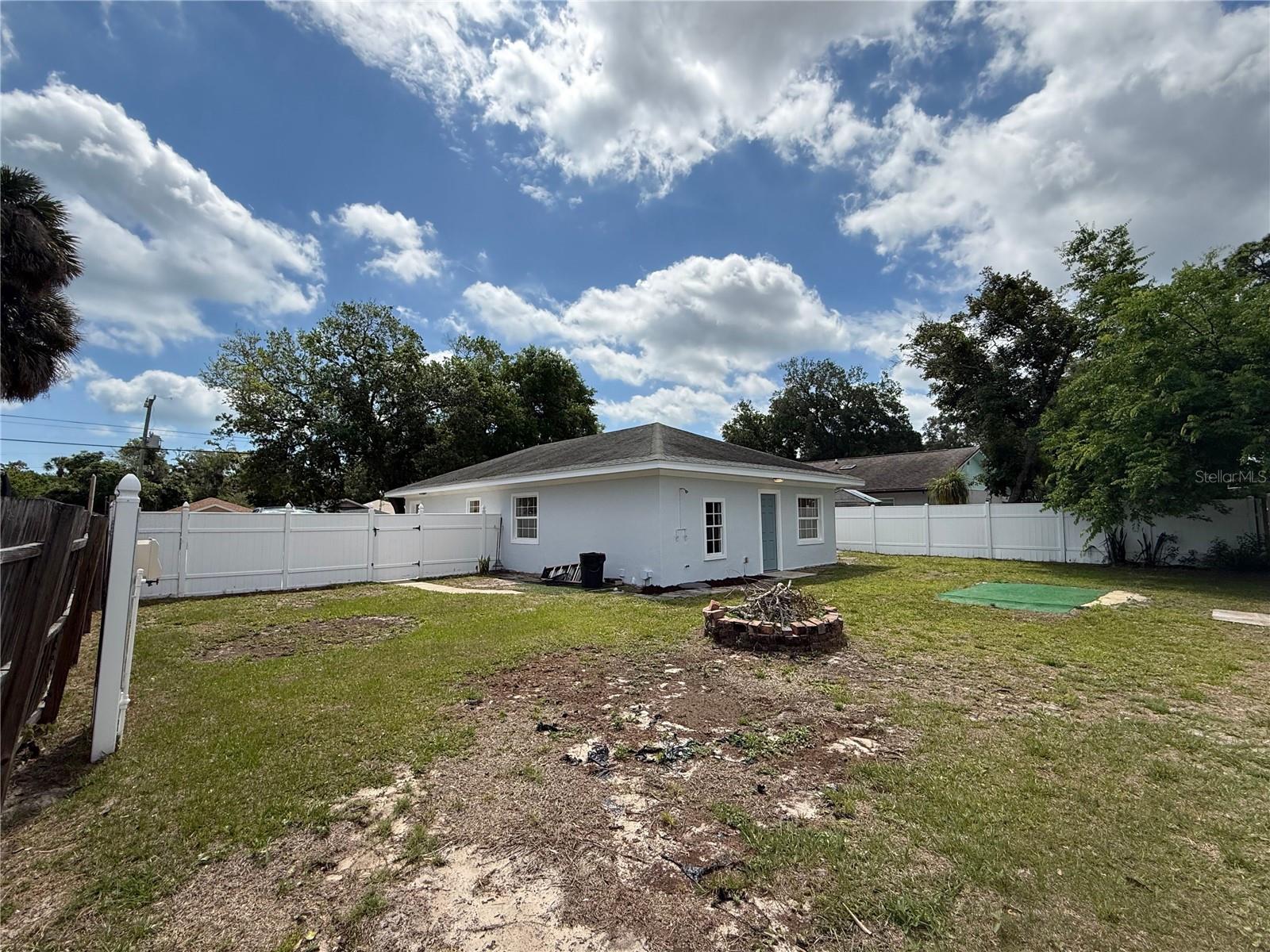 Image 22 of 25 For 5152 Isabelle Avenue