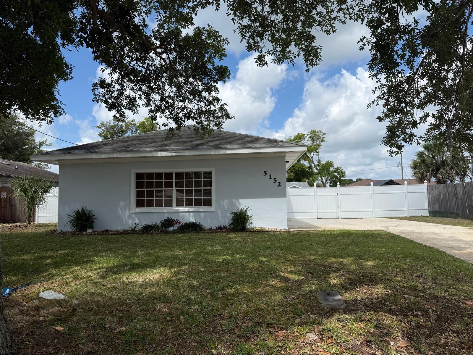 Image 3 of 25 For 5152 Isabelle Avenue