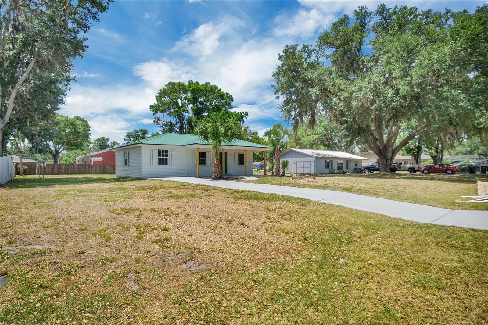 Listing photo id 0 for 112 Amy Circle
