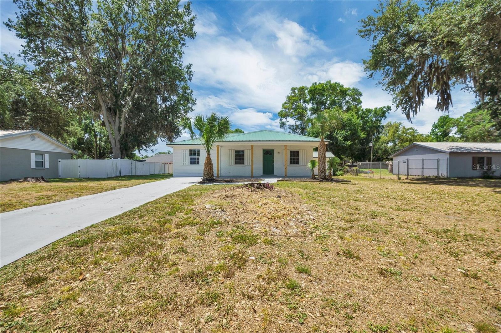 Listing photo id 2 for 112 Amy Circle