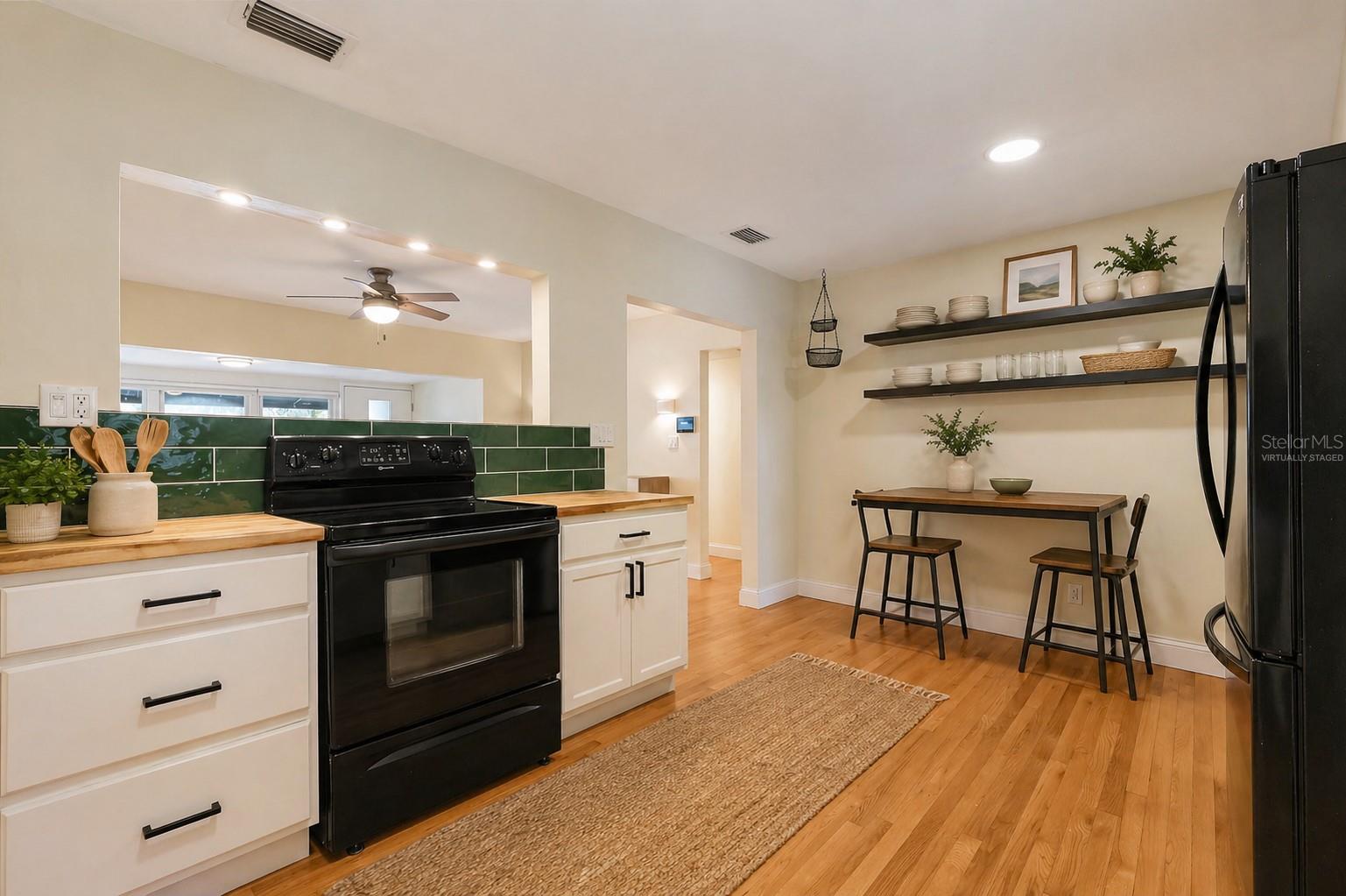 Image 19 of 35 For 1818 Garvin Street