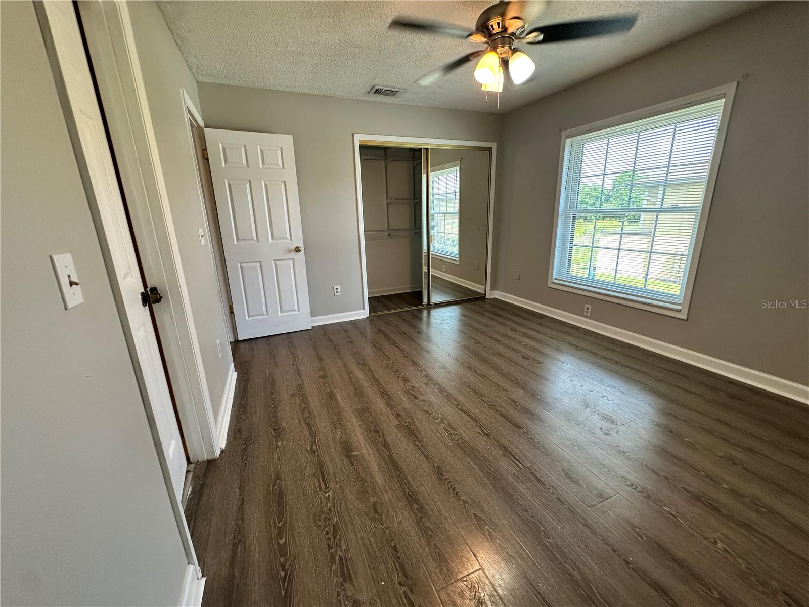 Image 14 of 27 For 3282 Oak Lake Place 3282