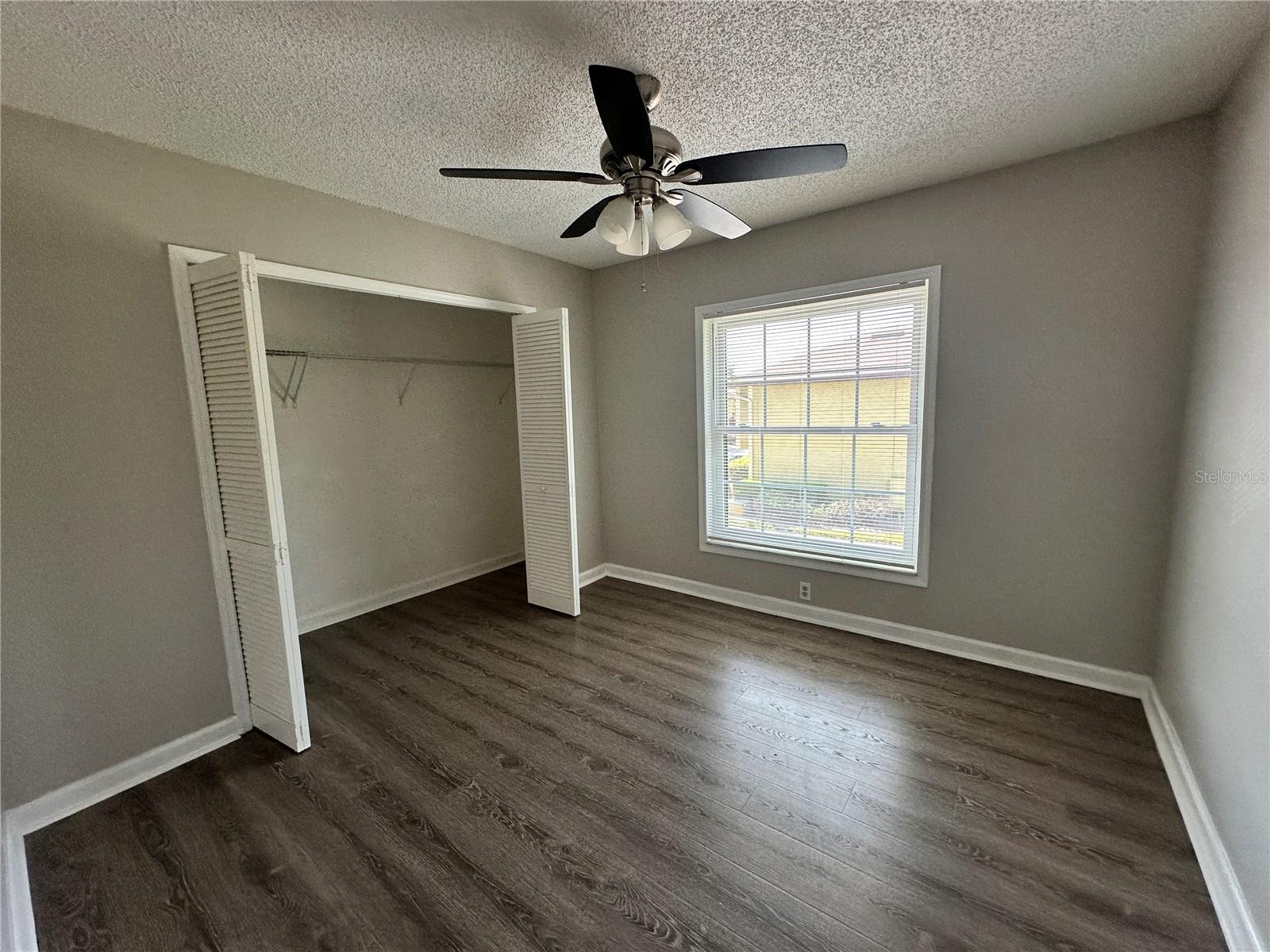 Image 18 of 27 For 3282 Oak Lake Place 3282