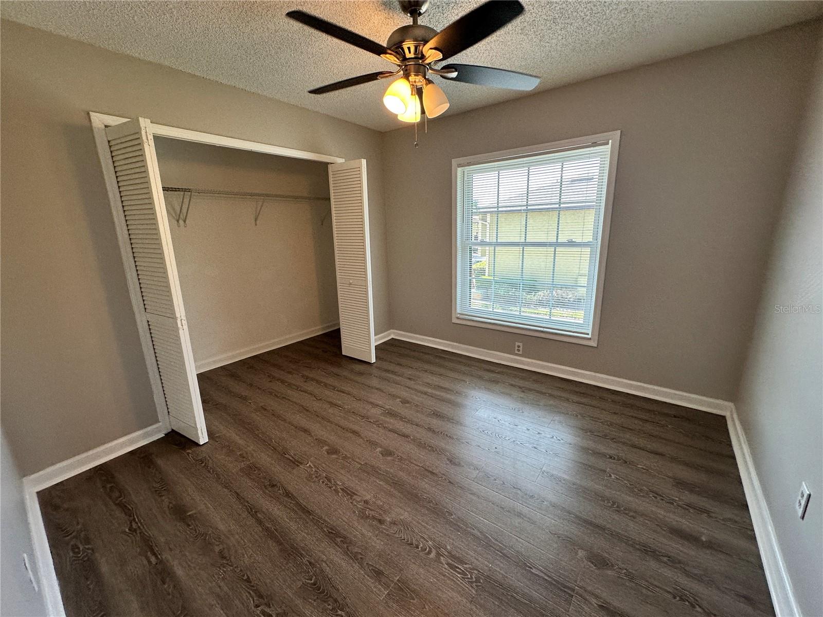 Image 19 of 27 For 3282 Oak Lake Place 3282