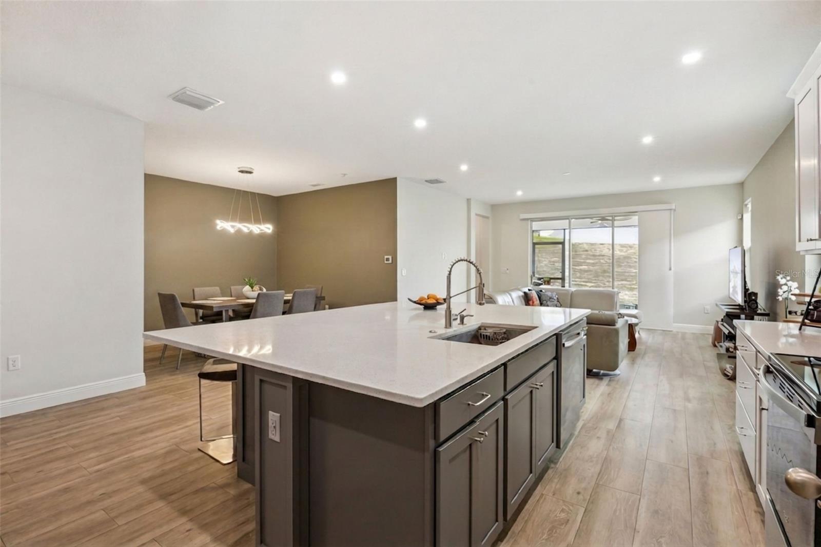 Image 19 of 59 For 2101 Axel Street