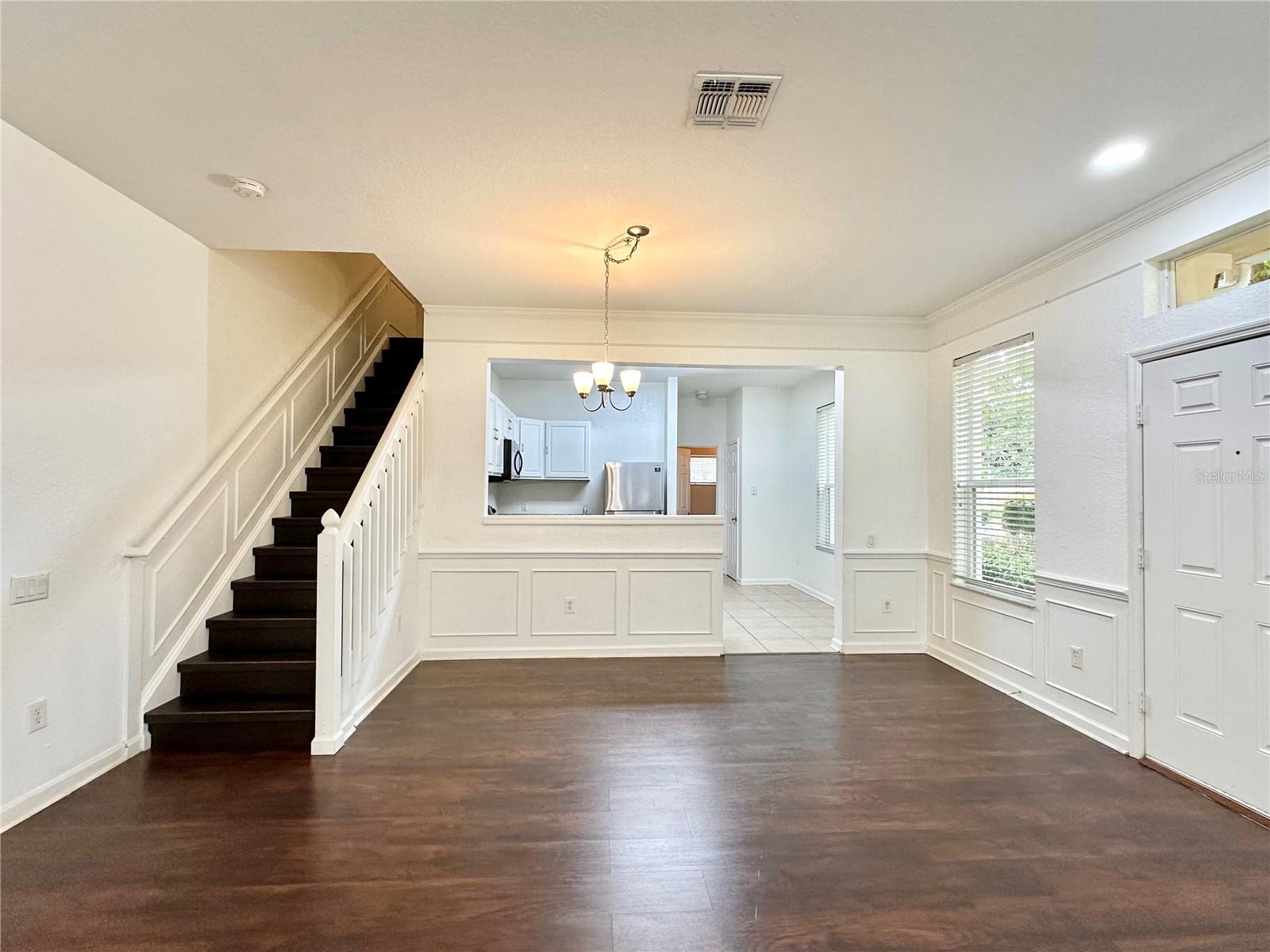 Image 11 of 35 For 6396 Daysbrook Drive 101