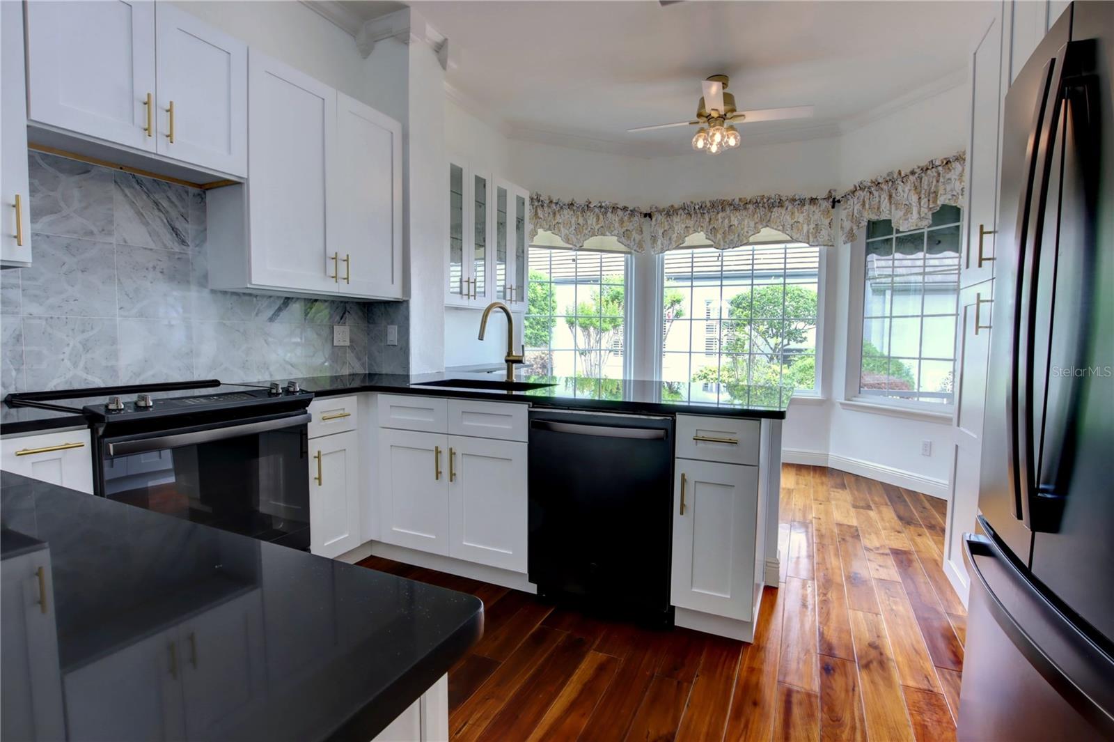Image 10 of 39 For 1257 Brampton Place