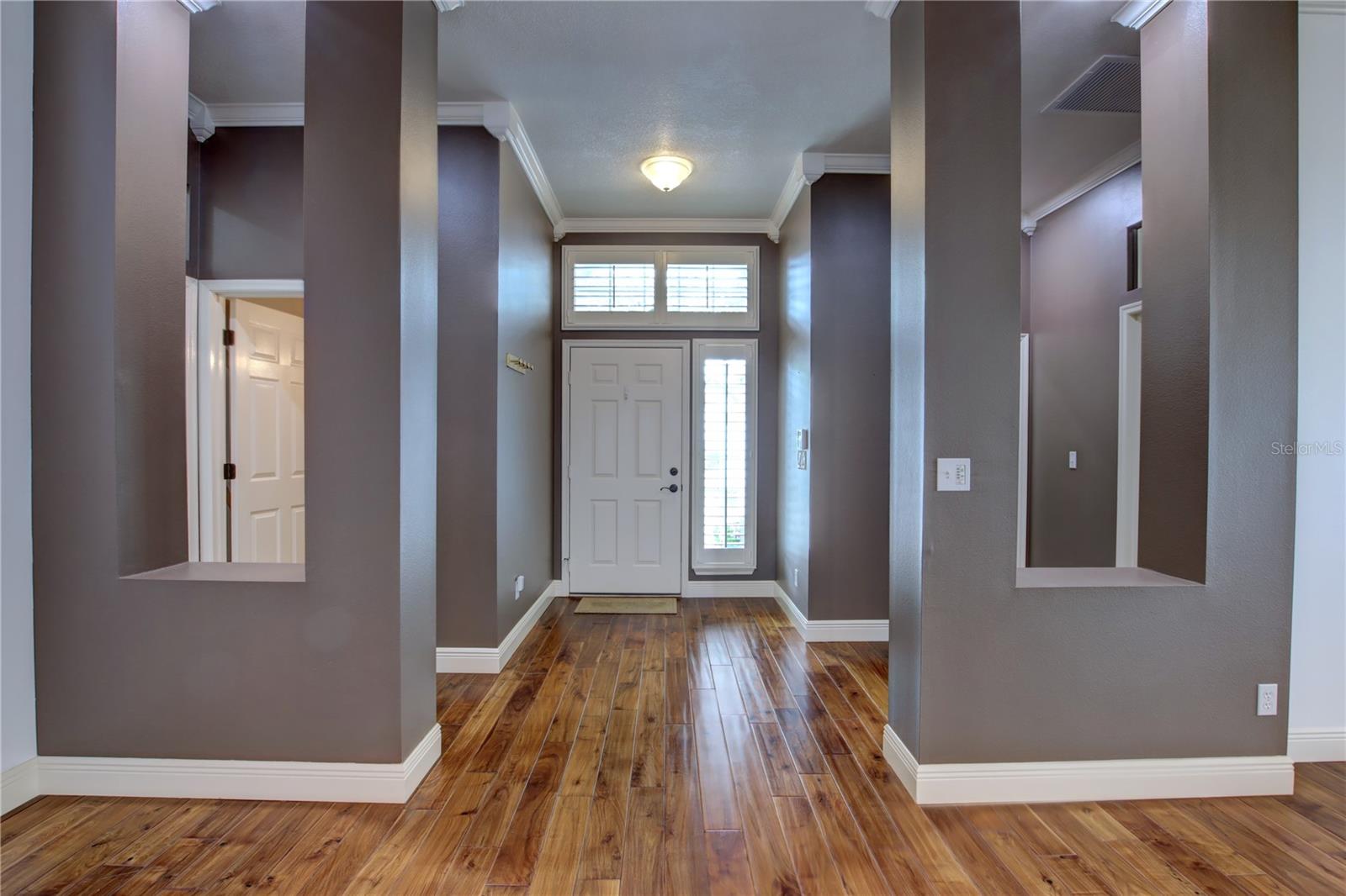 Image 3 of 39 For 1257 Brampton Place