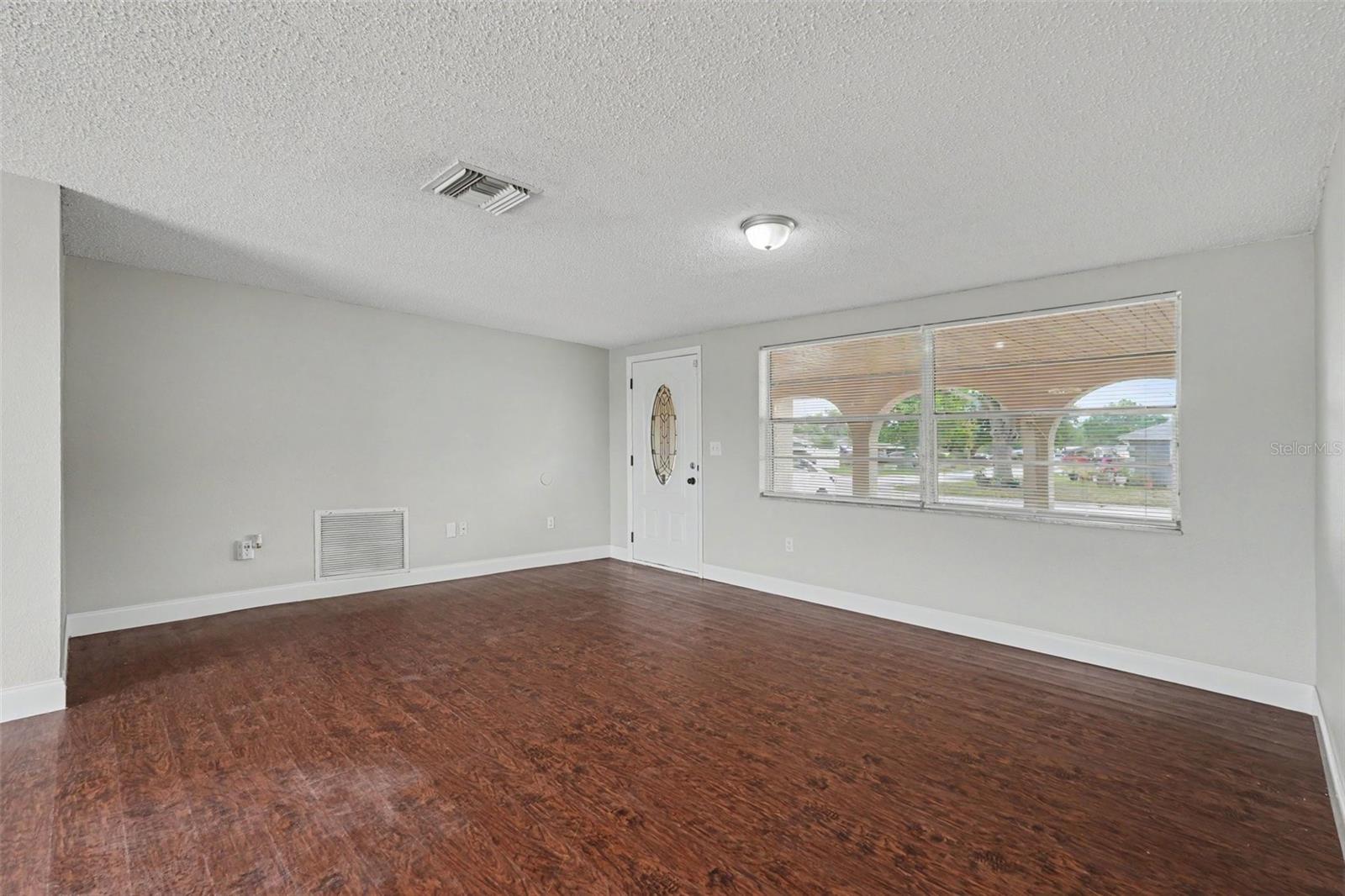Image 3 of 19 For 7037 Magnolia Valley Drive