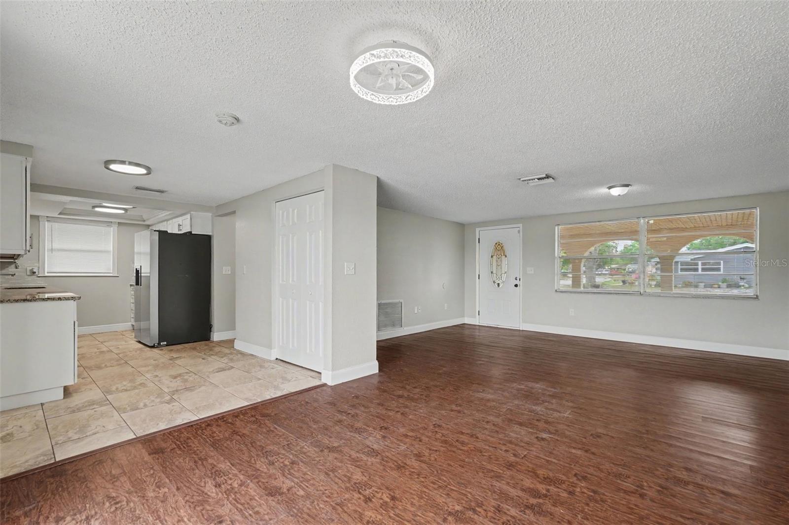 Image 6 of 19 For 7037 Magnolia Valley Drive