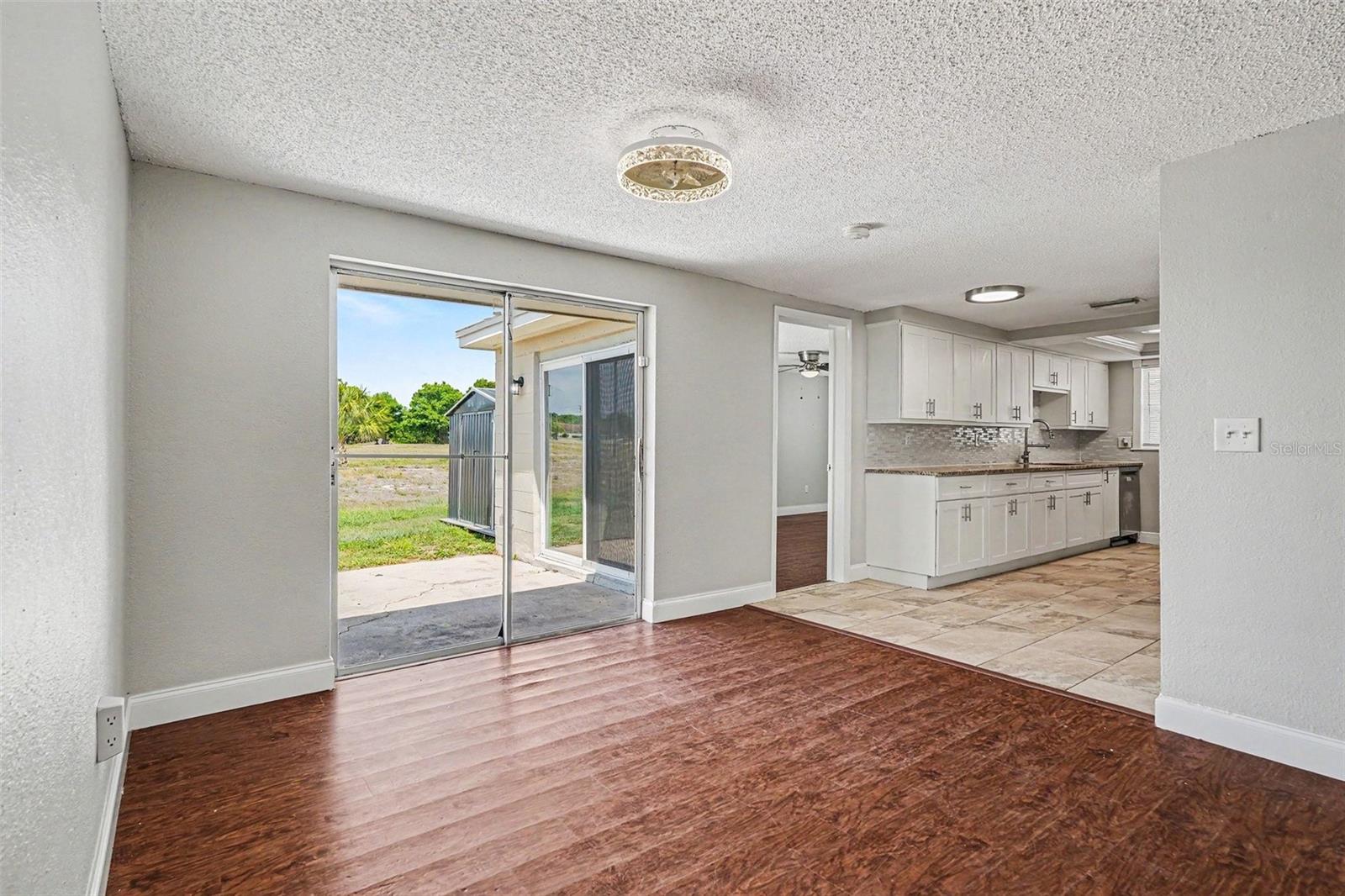 Image 7 of 19 For 7037 Magnolia Valley Drive