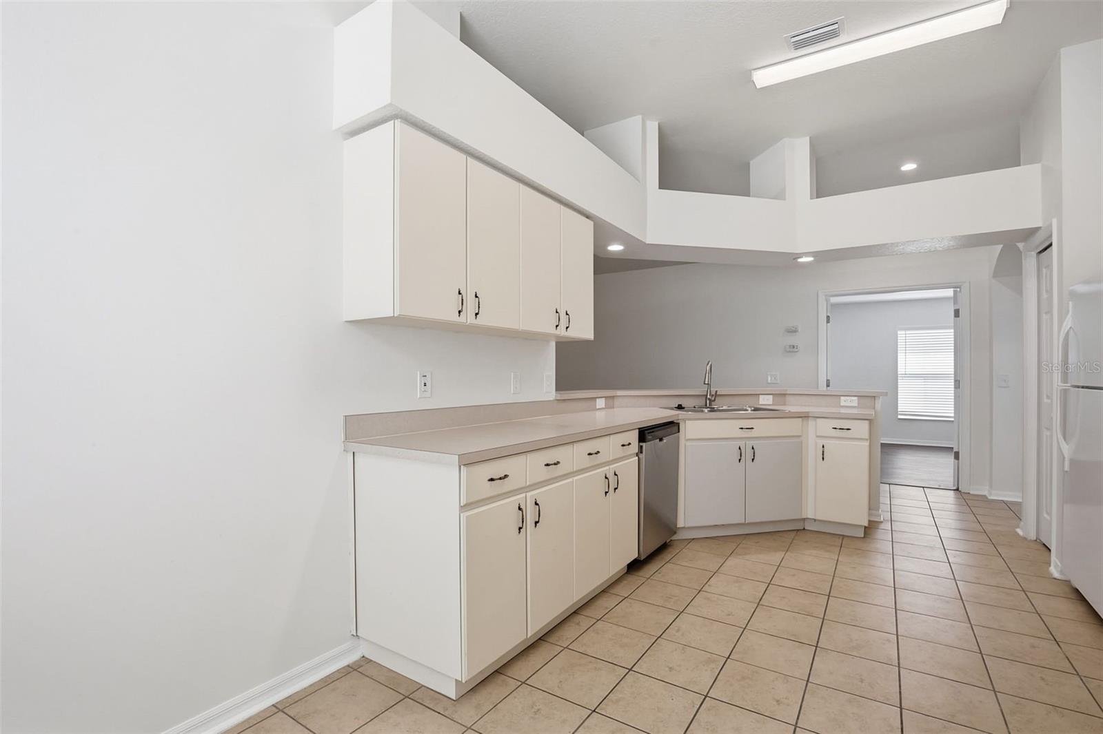 Image 12 of 33 For 22611 Roderick Drive