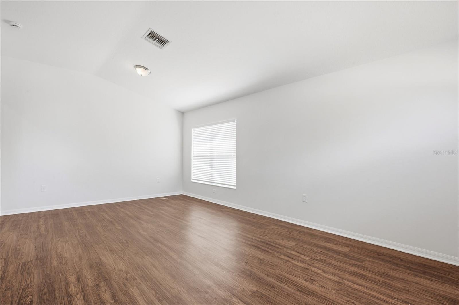 Image 17 of 33 For 22611 Roderick Drive
