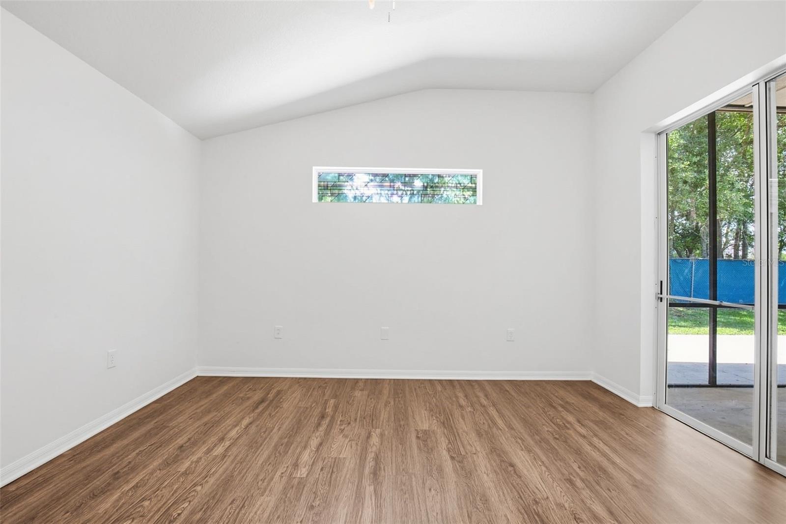 Image 18 of 33 For 22611 Roderick Drive