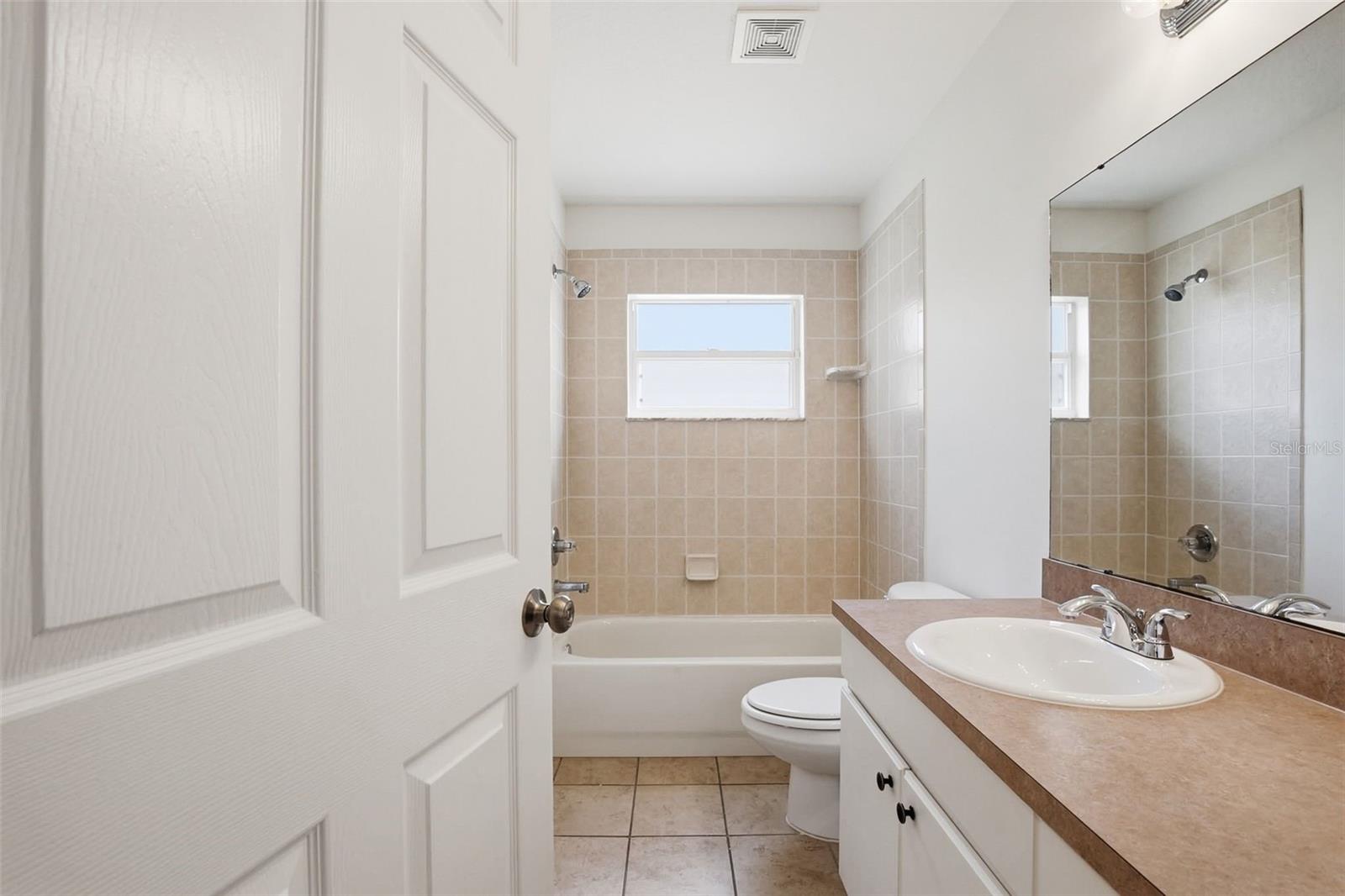 Image 29 of 33 For 22611 Roderick Drive