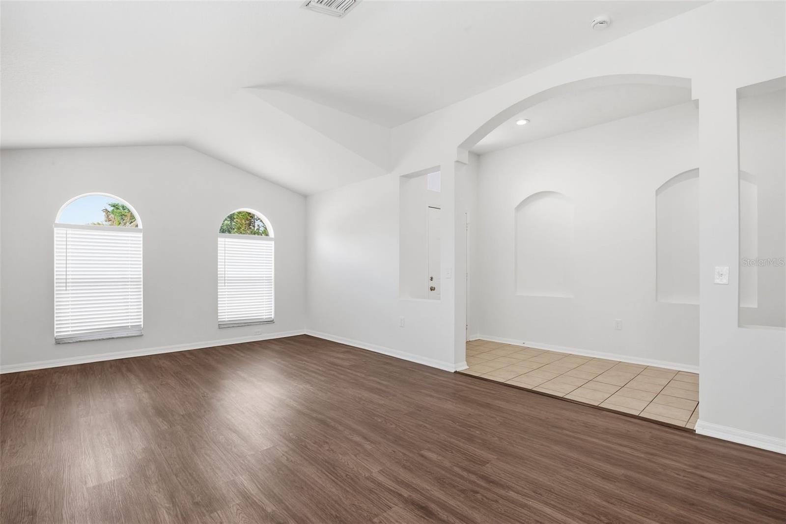 Image 3 of 33 For 22611 Roderick Drive