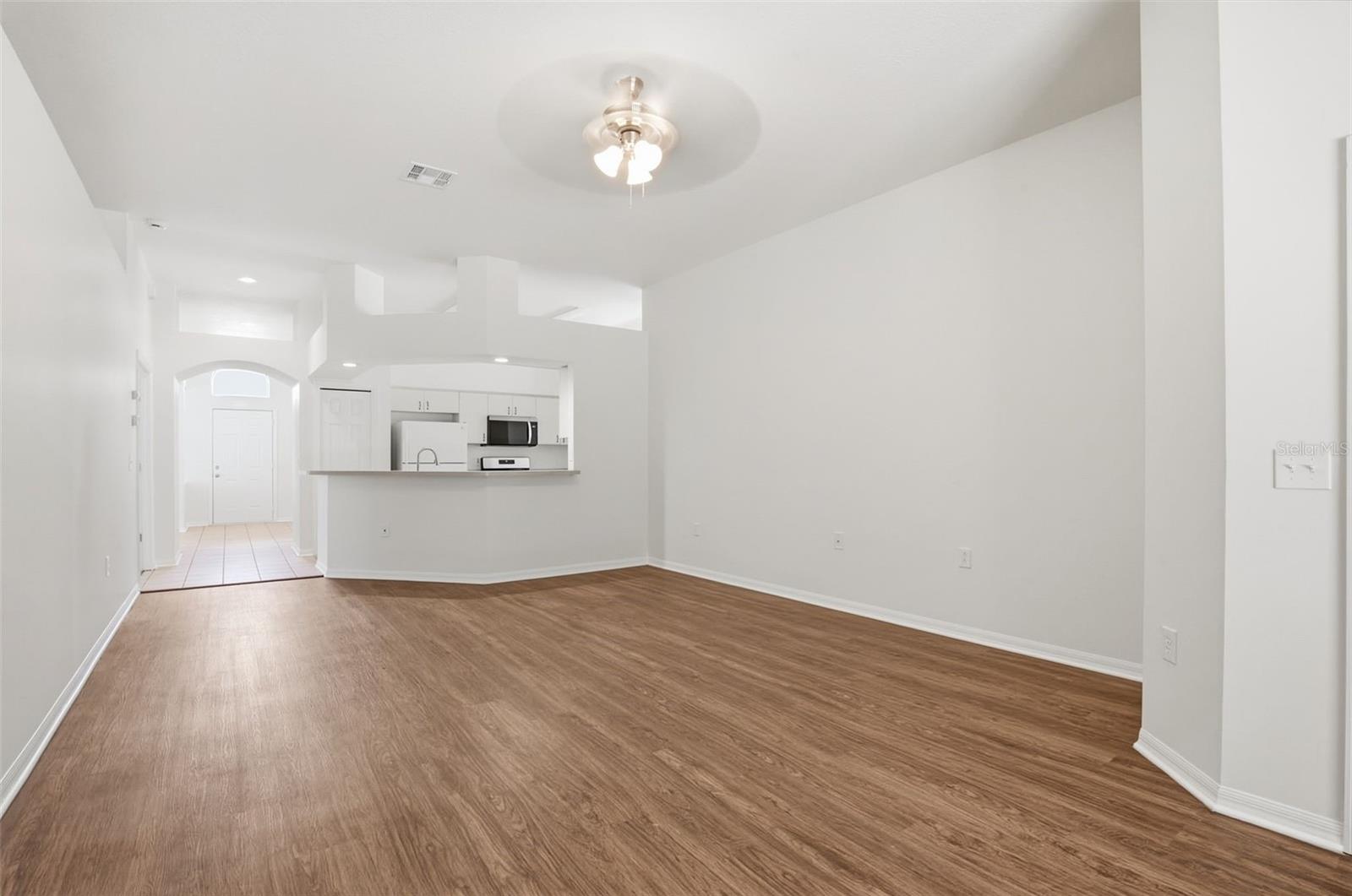 Image 8 of 33 For 22611 Roderick Drive