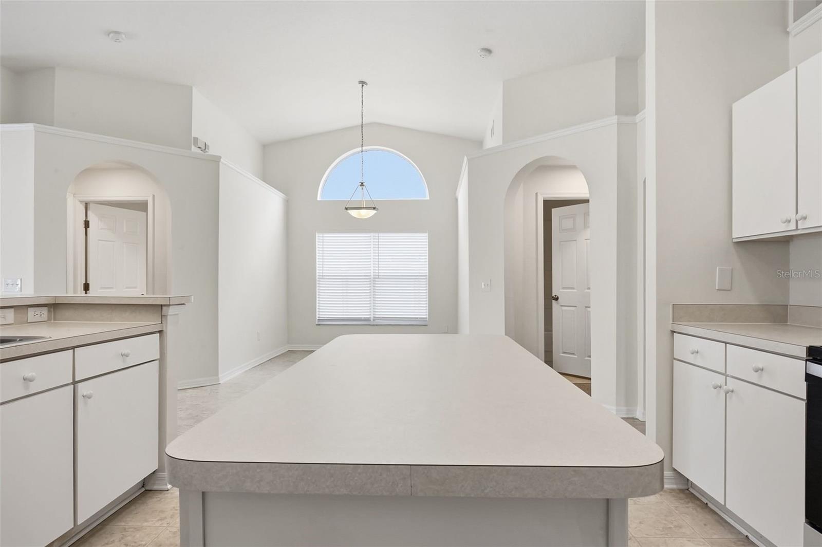 Image 18 of 39 For 5152 New Savannah Circle