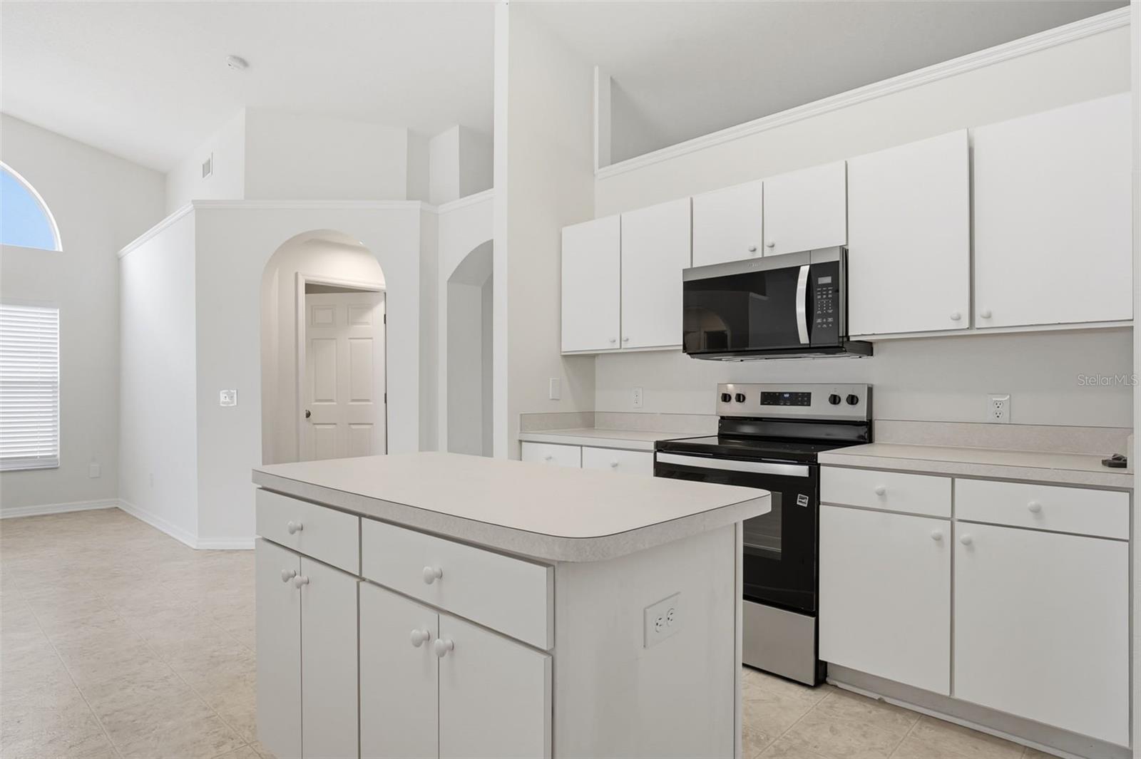 Image 19 of 39 For 5152 New Savannah Circle
