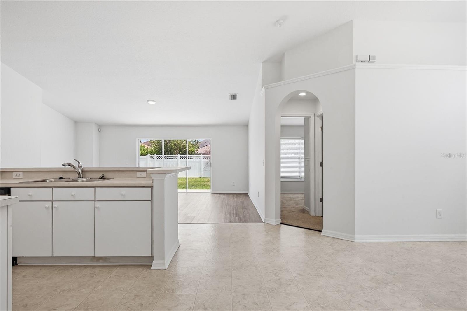 Image 20 of 39 For 5152 New Savannah Circle