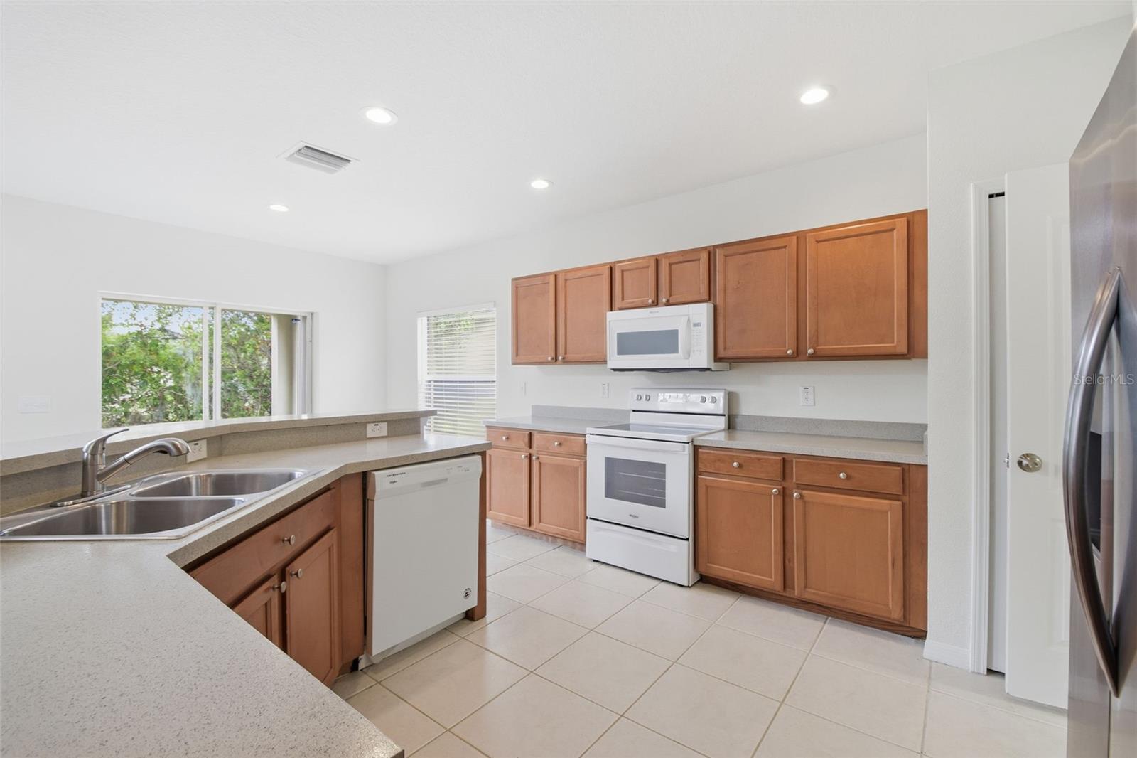 Image 10 of 50 For 15414 Shoal Haven Place