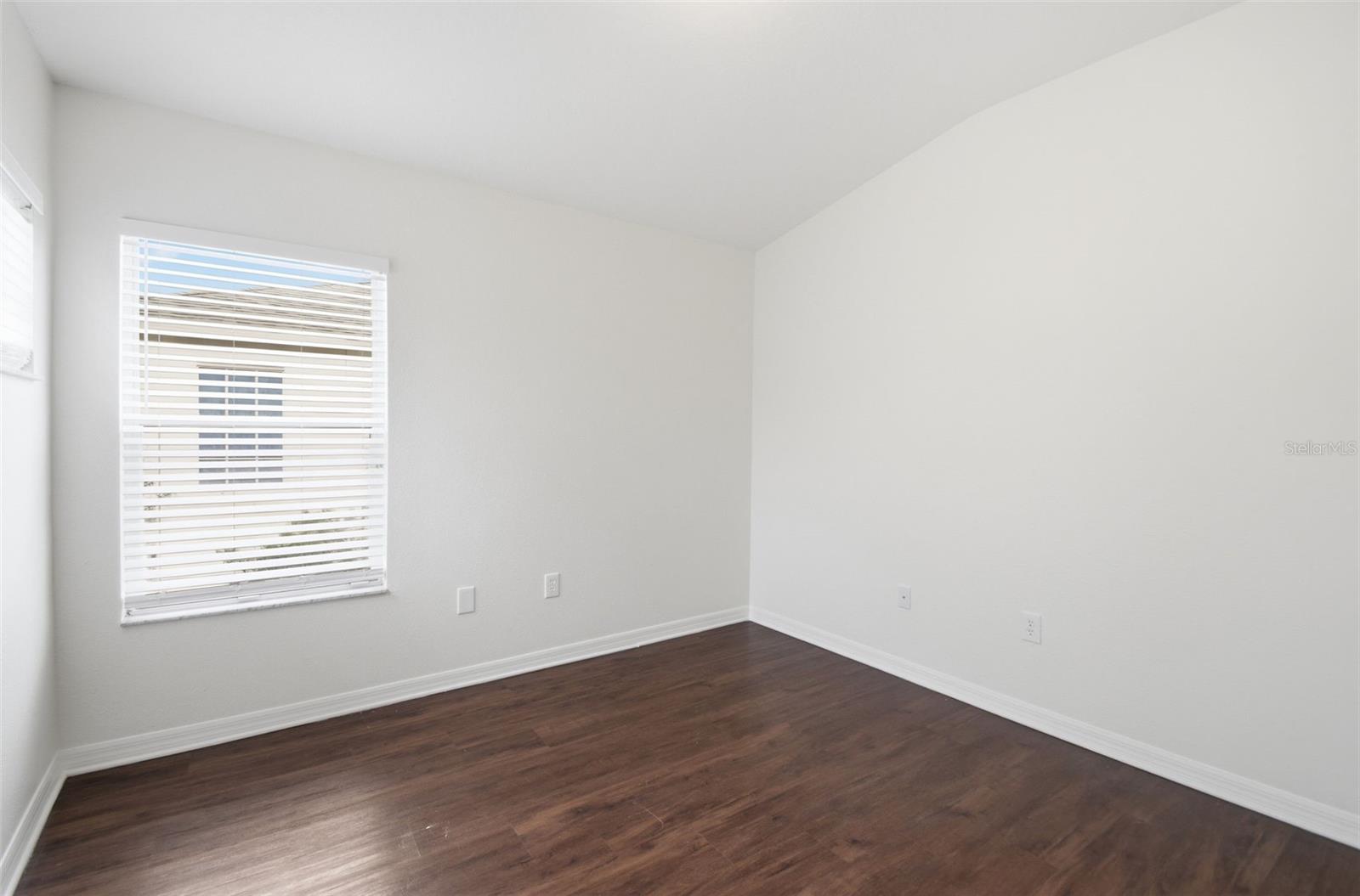 Image 17 of 50 For 15414 Shoal Haven Place
