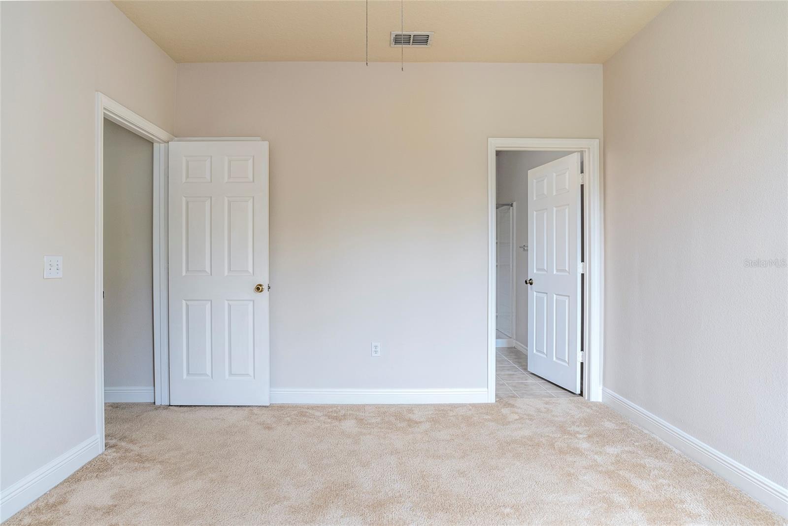 Image 14 of 15 For 417 Southern Pecan Circle 205