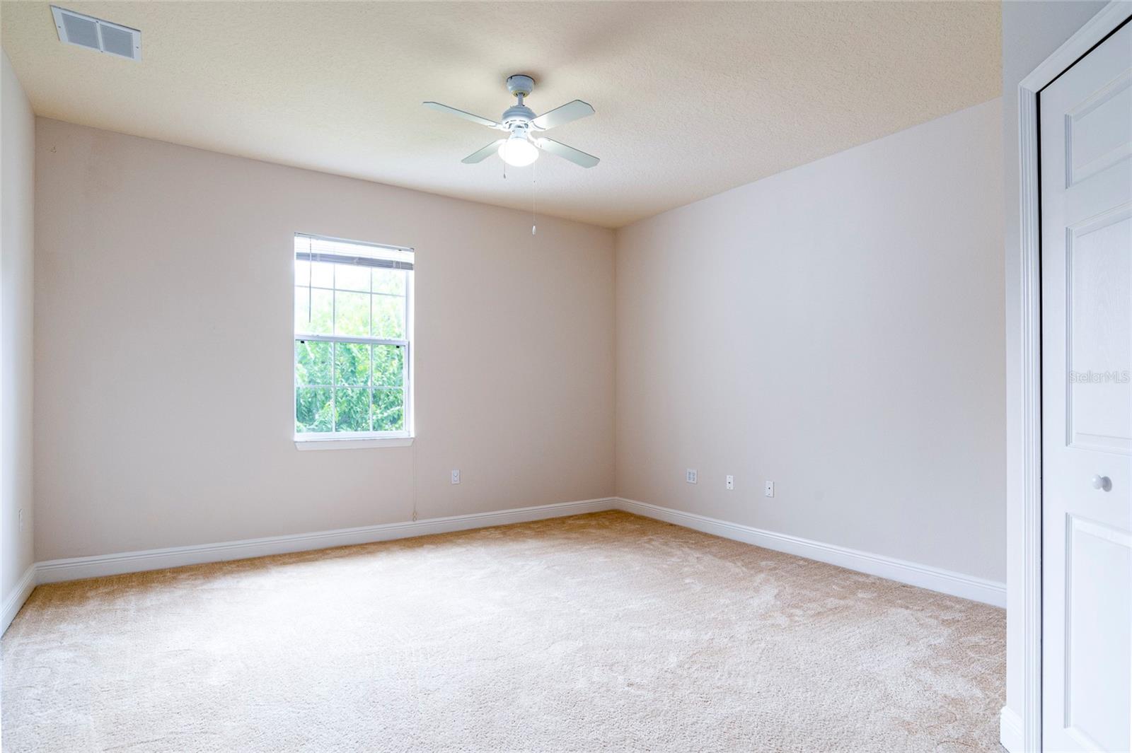 Image 3 of 15 For 417 Southern Pecan Circle 205