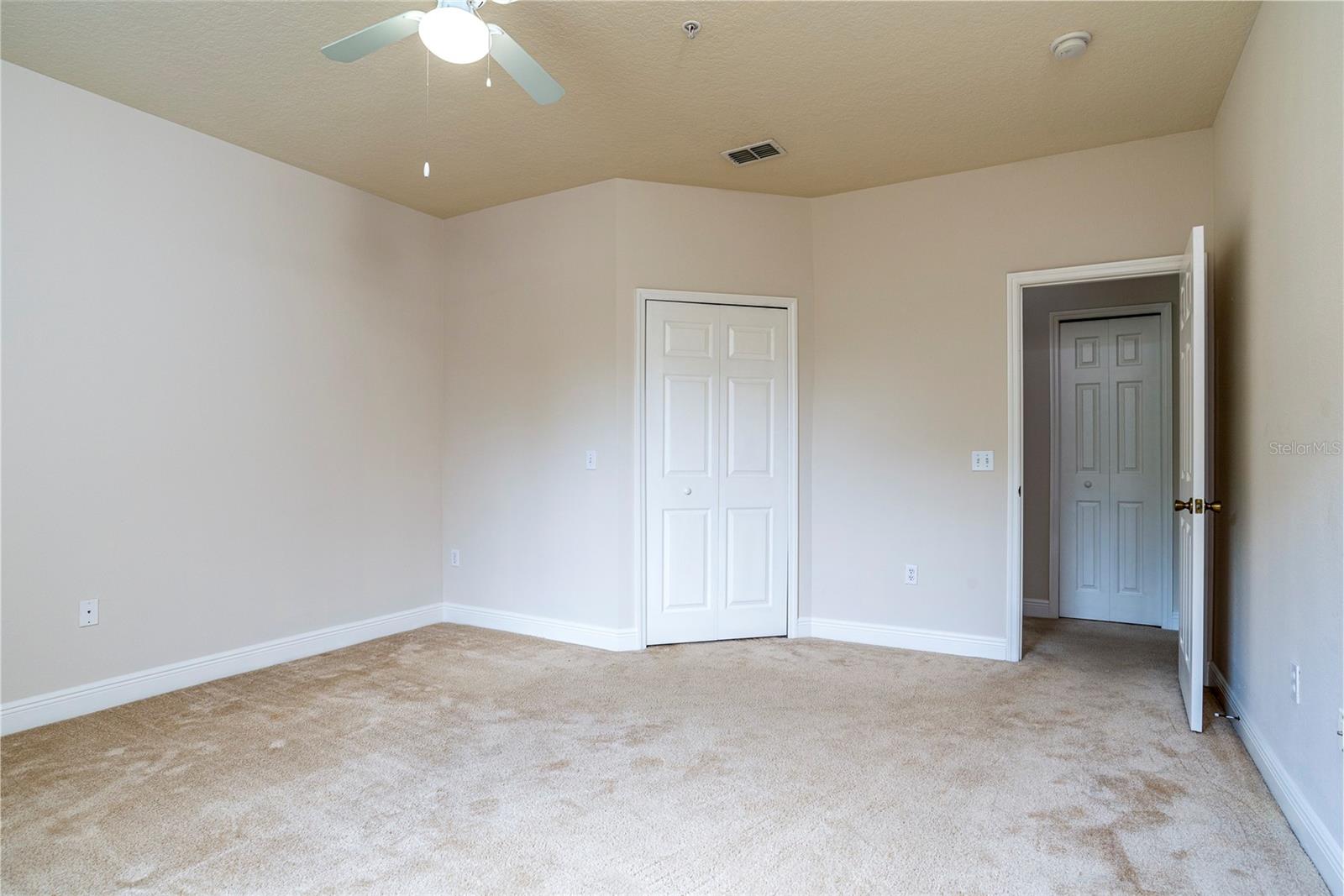 Image 4 of 15 For 417 Southern Pecan Circle 205
