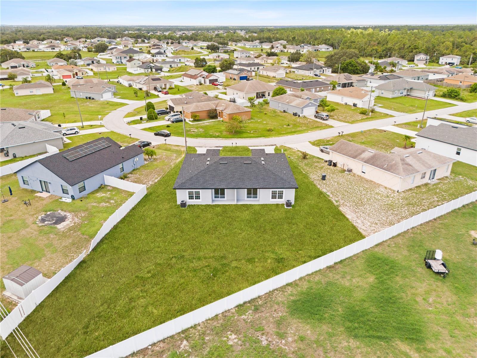 Image 8 of 37 For 835 E Colville Dr