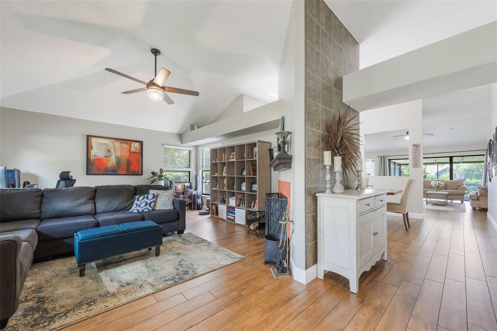 Image 12 of 95 For 364 Westwind Court