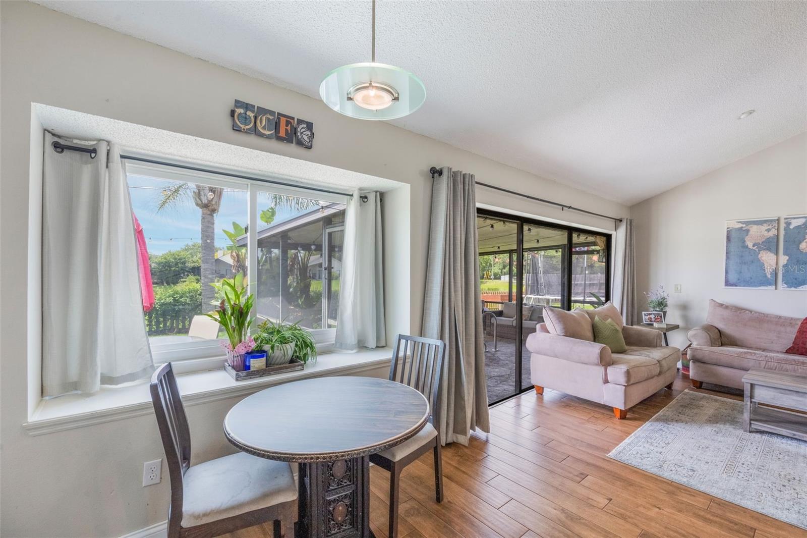 Image 24 of 95 For 364 Westwind Court