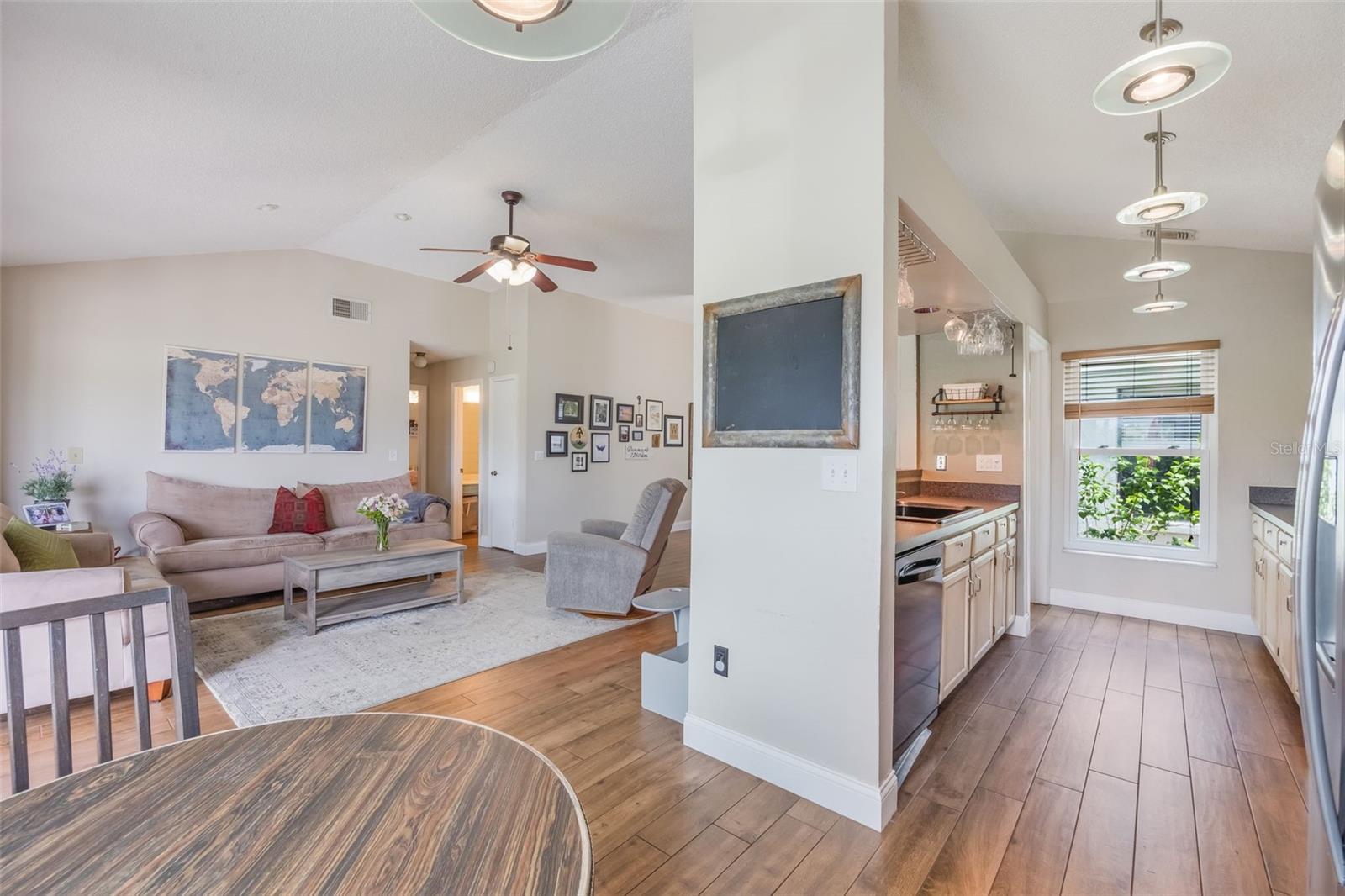 Image 27 of 95 For 364 Westwind Court