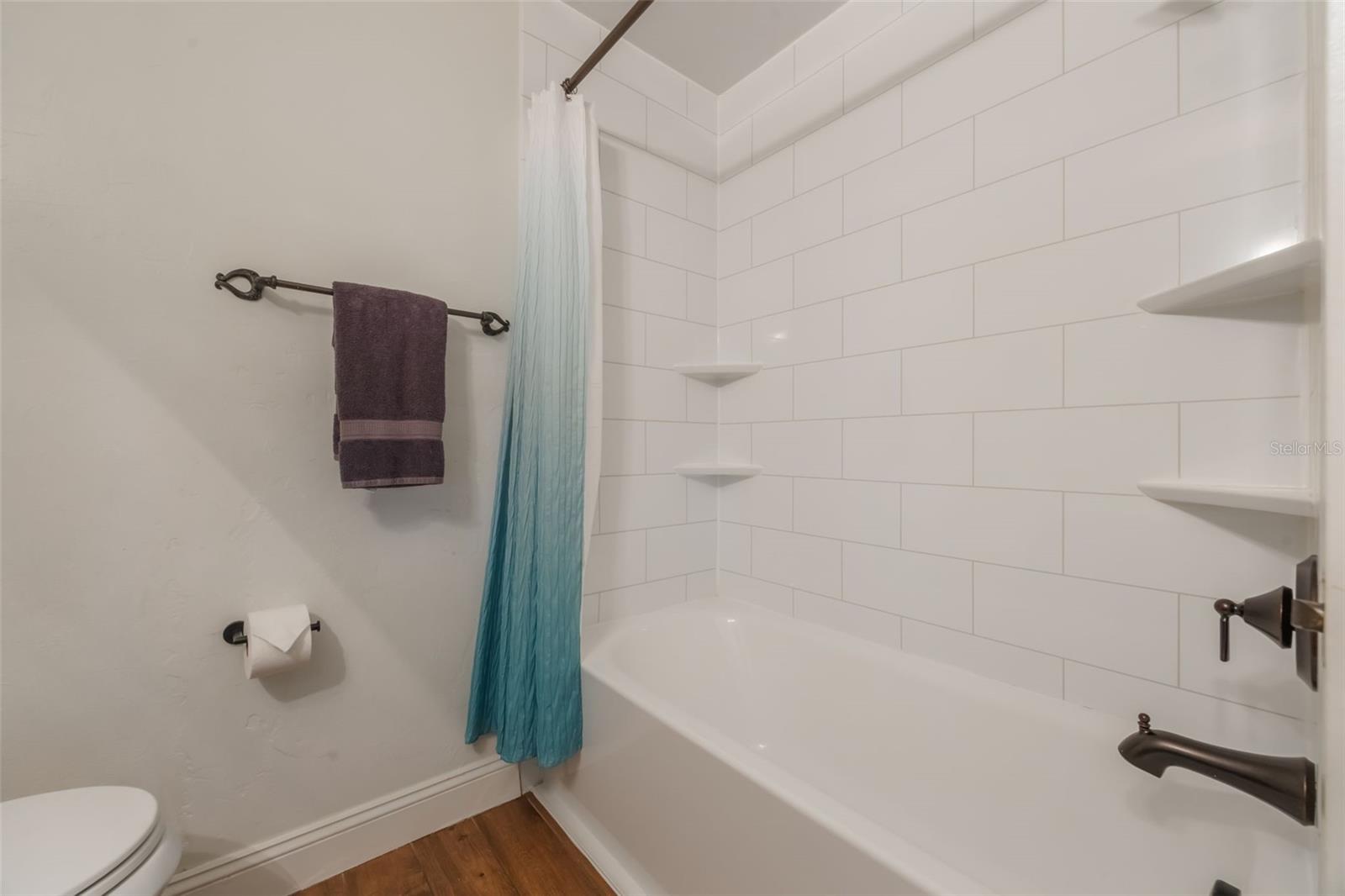 Image 37 of 95 For 364 Westwind Court