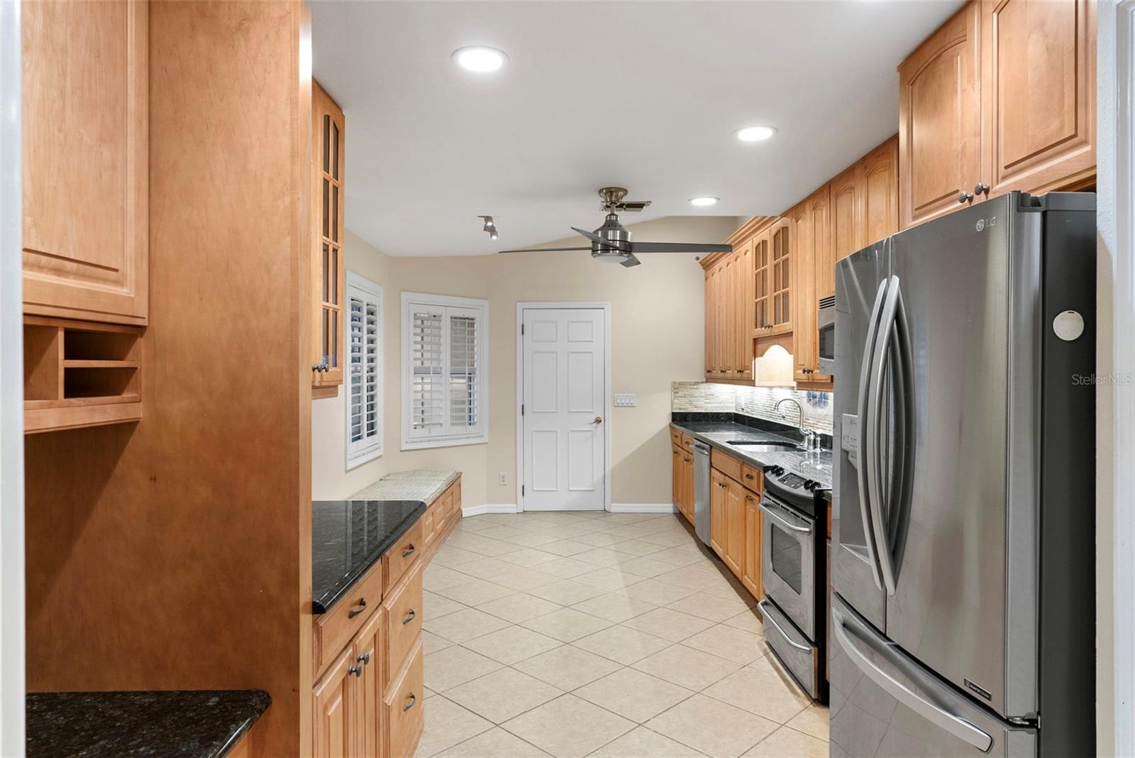 Image 17 of 61 For 618 Maple Oak Circle 108