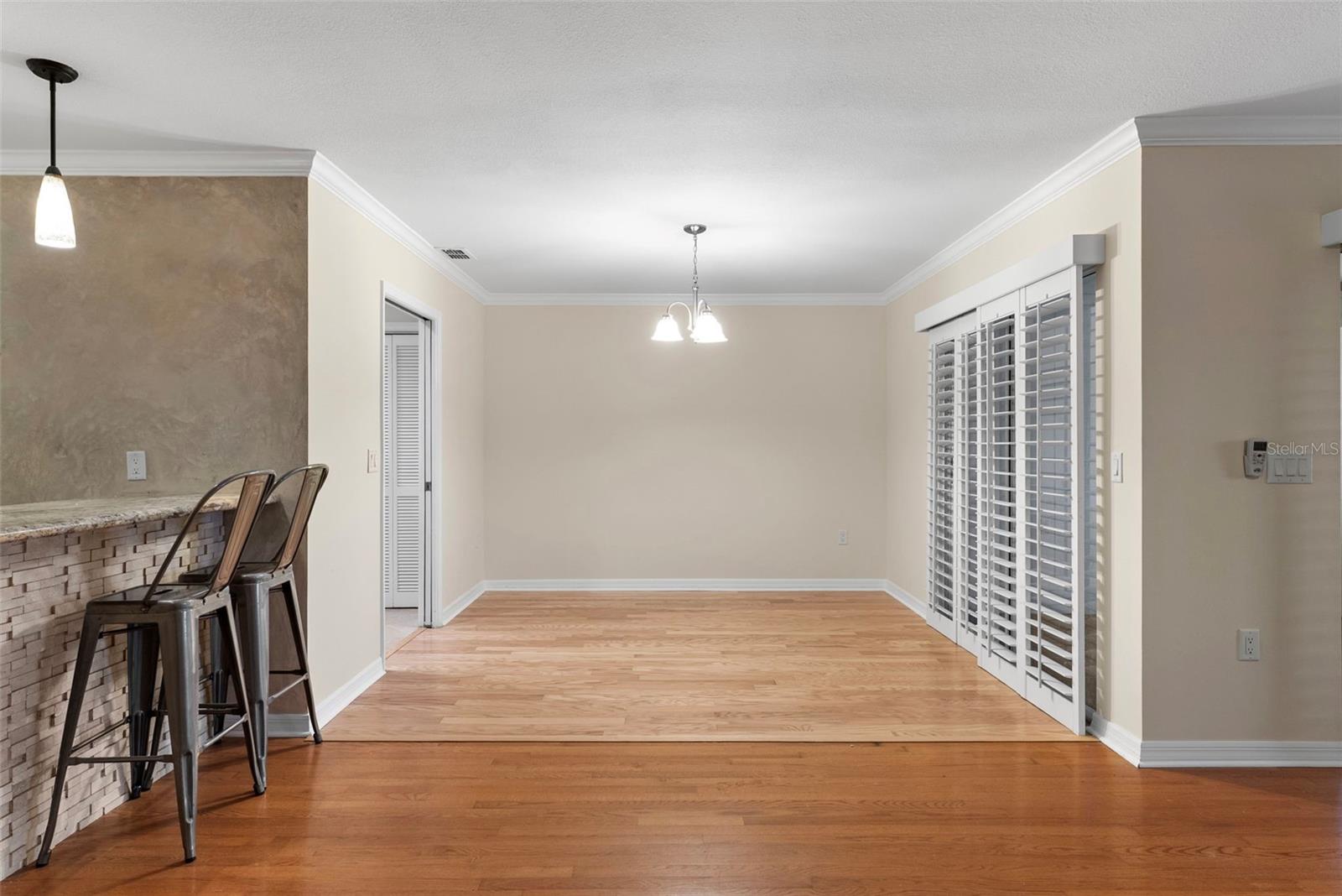 Image 23 of 61 For 618 Maple Oak Circle 108