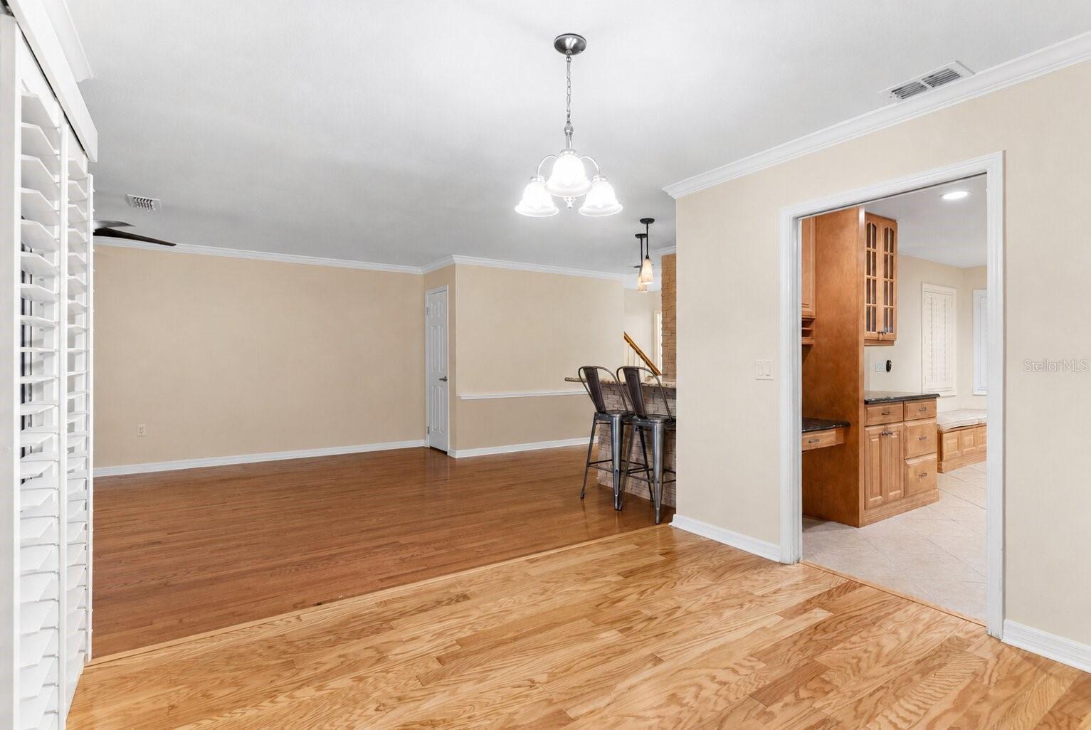 Image 24 of 61 For 618 Maple Oak Circle 108